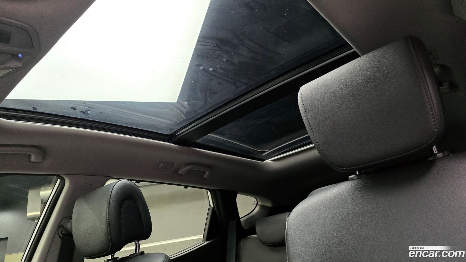 Main__Slider__Photo:Santafe Hyundai 2015.8-16