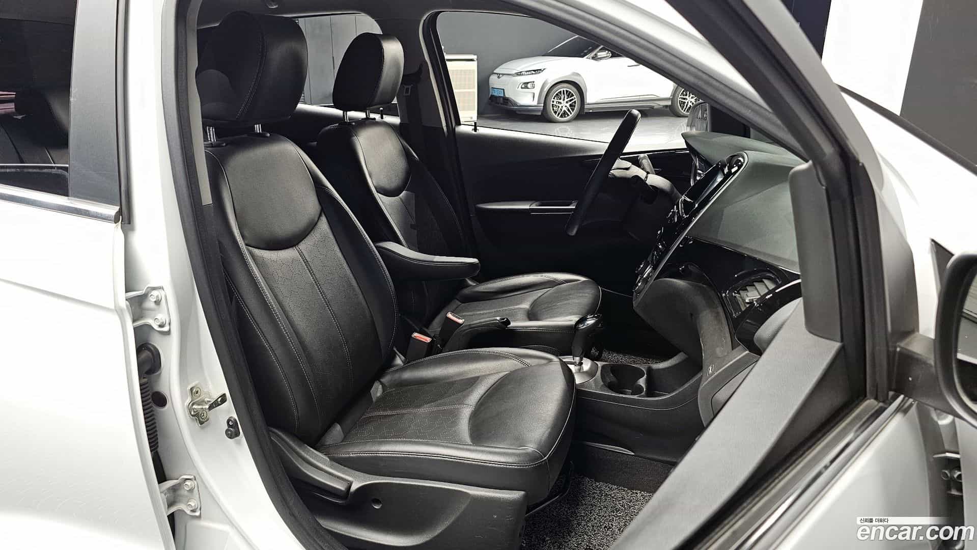 Spark Chevrolet 2017.11-INNER-010