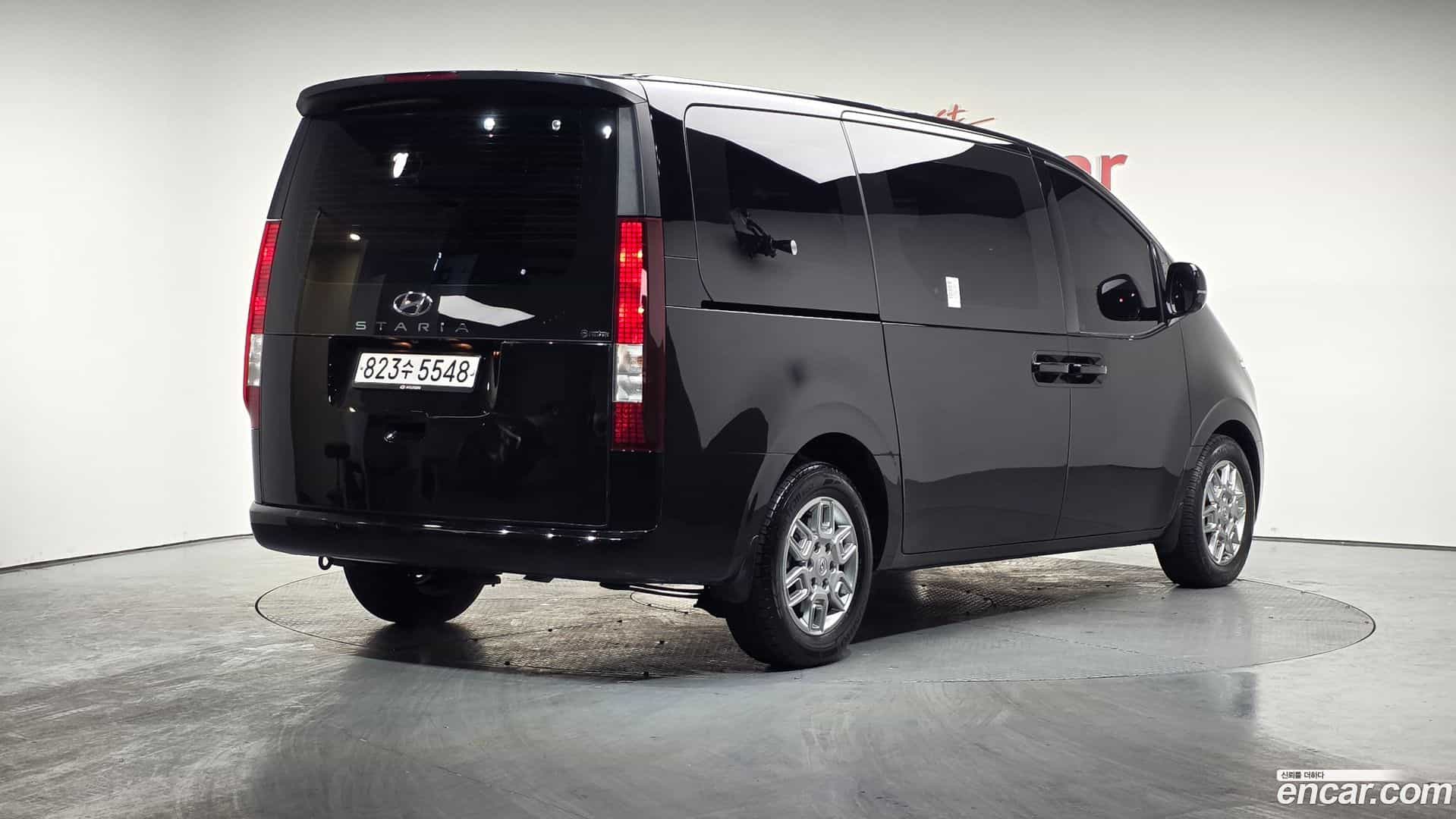 Staria Hyundai 2023.10-OUTER-002