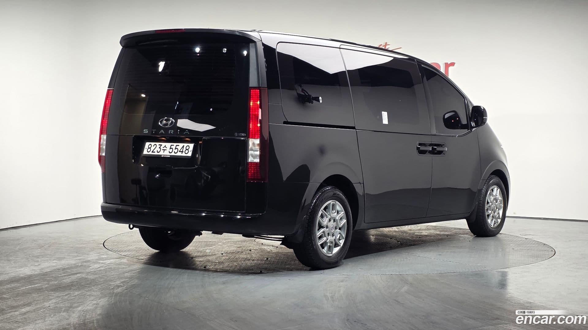 Main__Slider__Photo:Staria Hyundai 2023.10-1