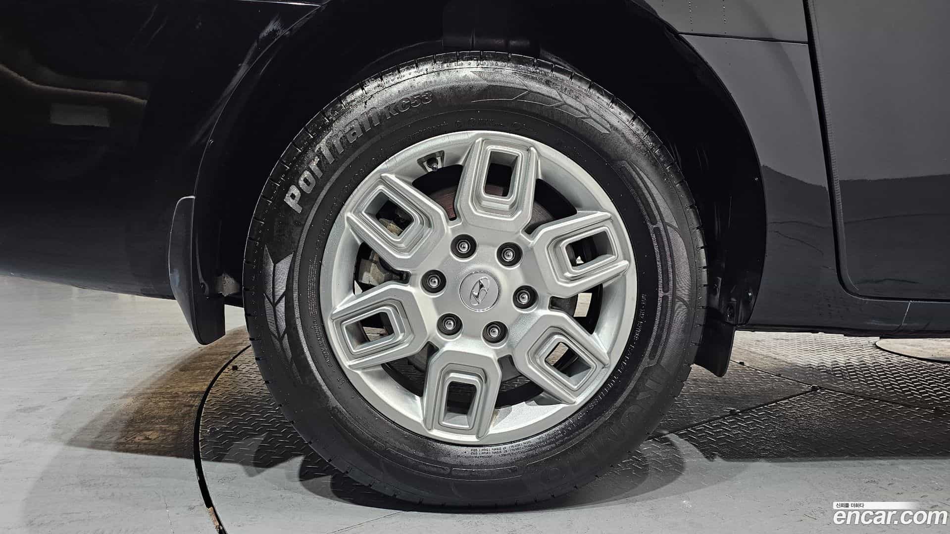 Staria Hyundai 2023.10-OUTER-005