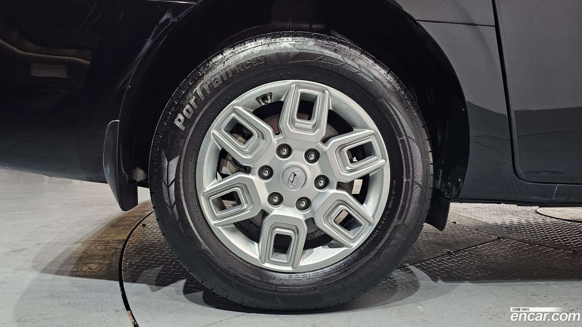 Main__Slider__Photo:Staria Hyundai 2023.10-4