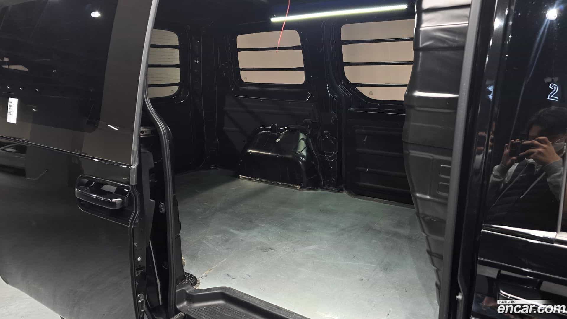 Staria Hyundai 2023.10-OPTION-022