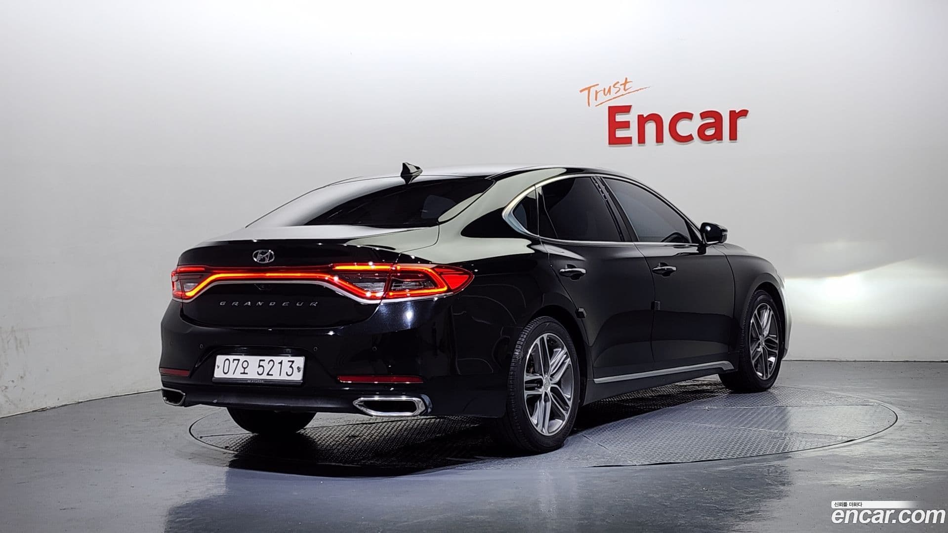 Main__Slider__Photo:Grandeur Hyundai 2017.6-1