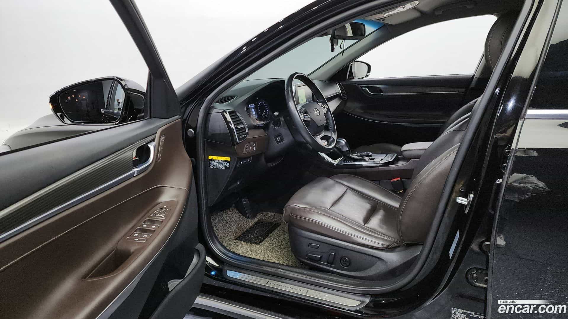 Grandeur Hyundai 2017.6-INNER-010