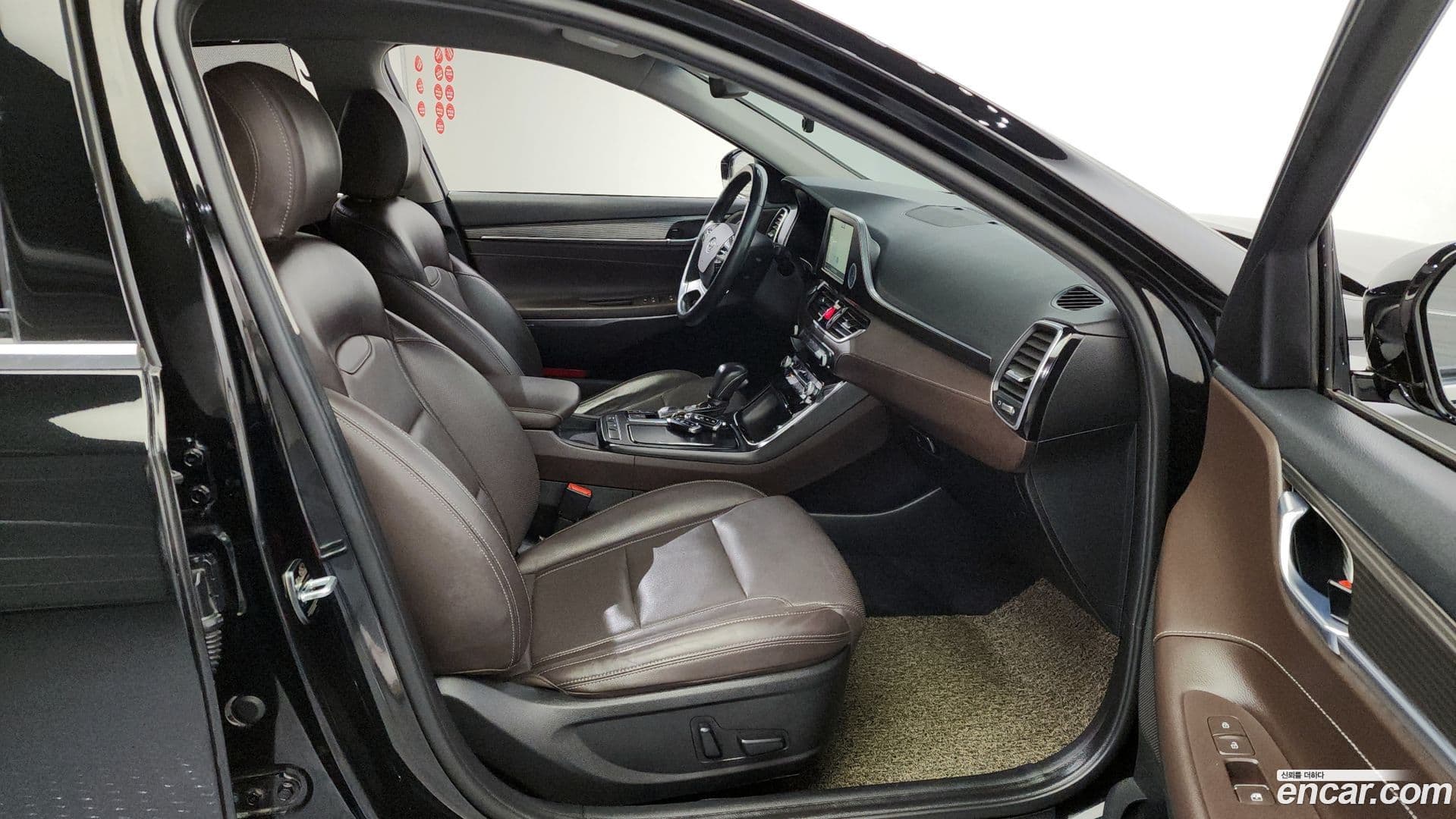 Main__Slider__Photo:Grandeur Hyundai 2017.6-11