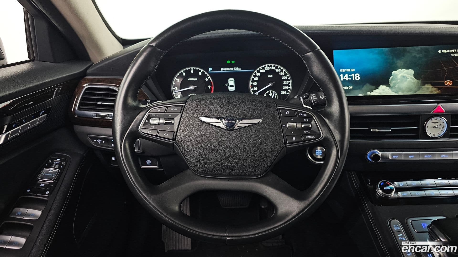 Main__Slider__Photo:G90 Genesis 2019.11-12