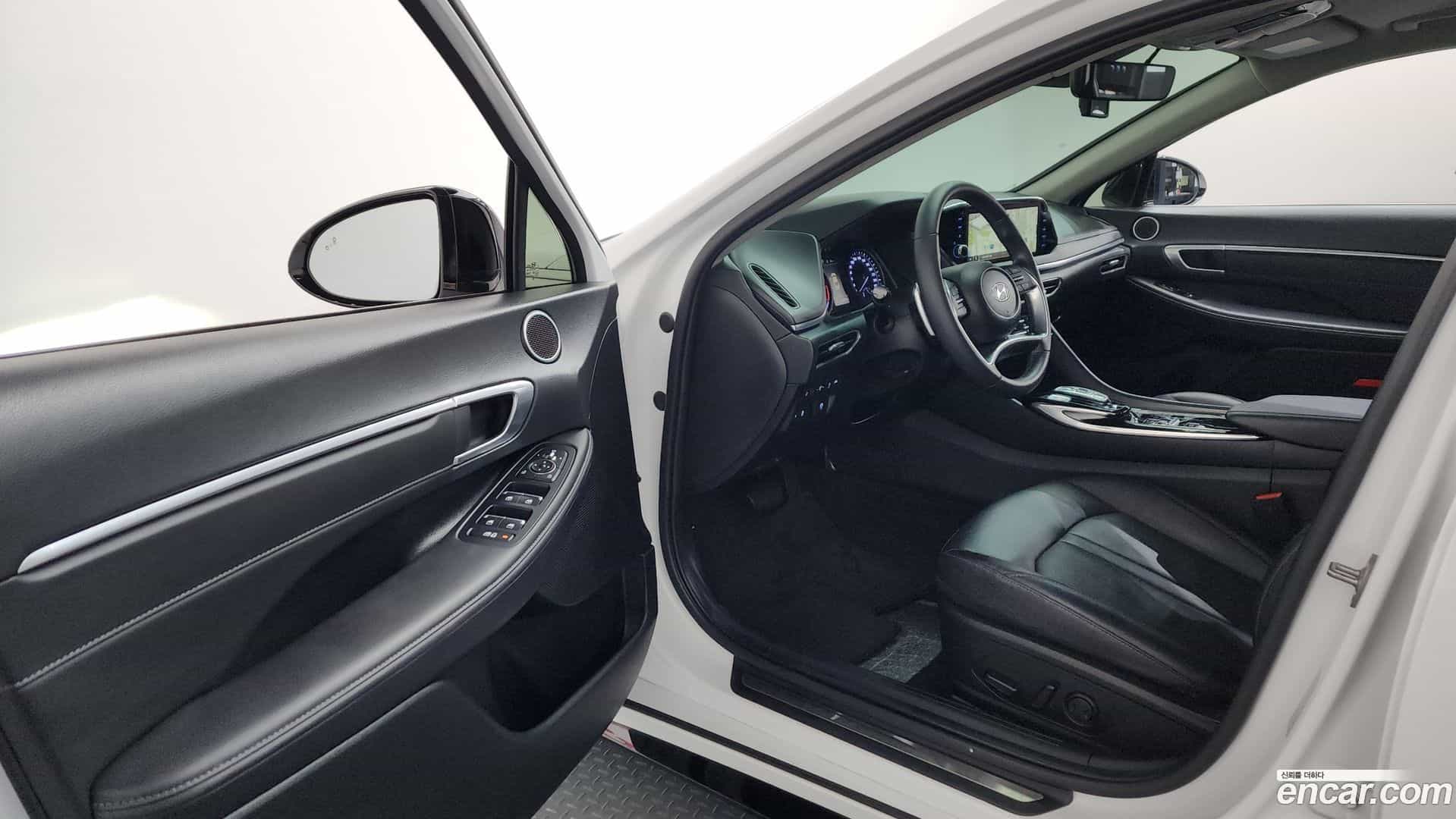 Sonata Hyundai 2022.8-INNER-010