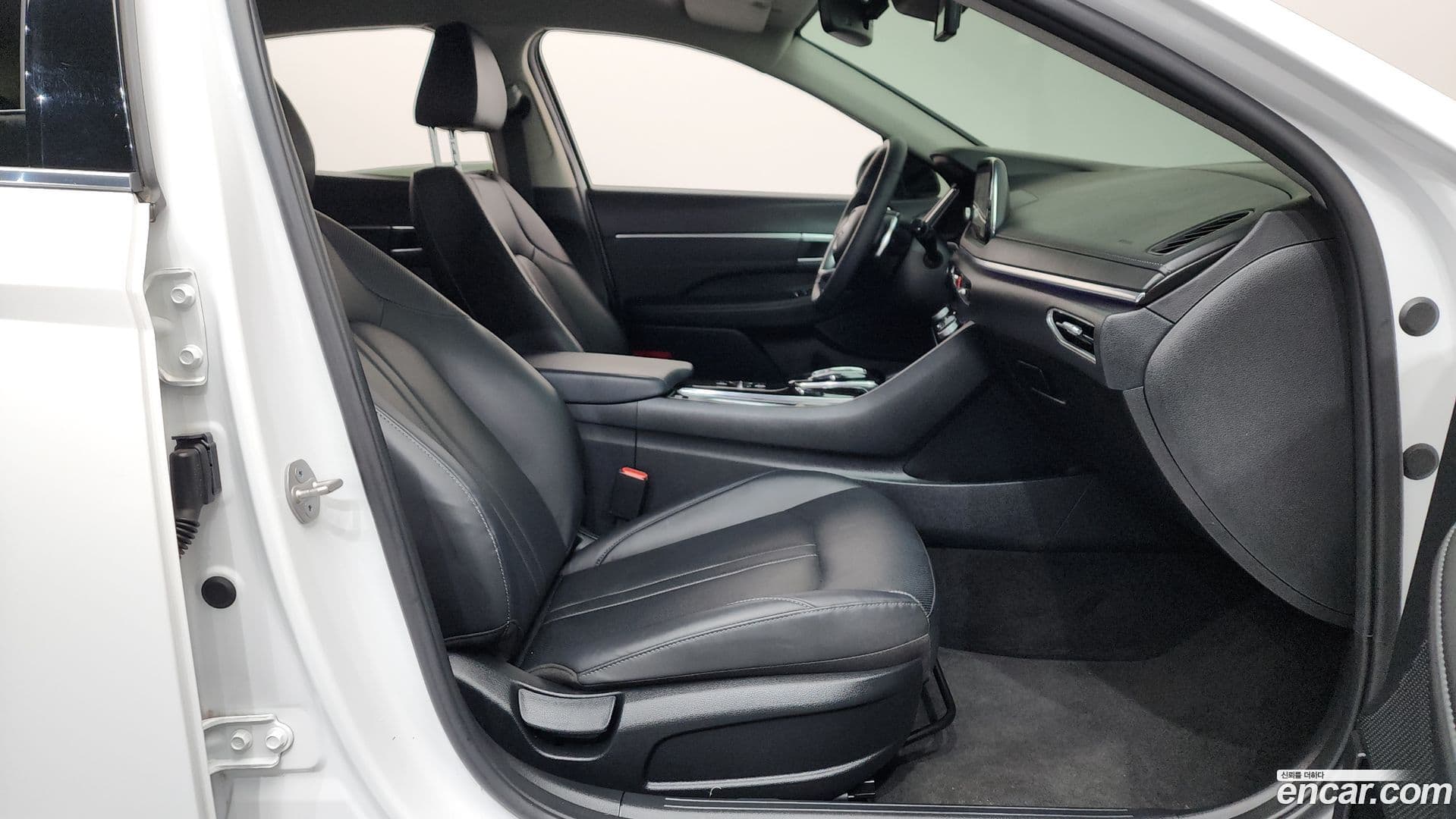 Main__Slider__Photo:Sonata Hyundai 2022.8-10