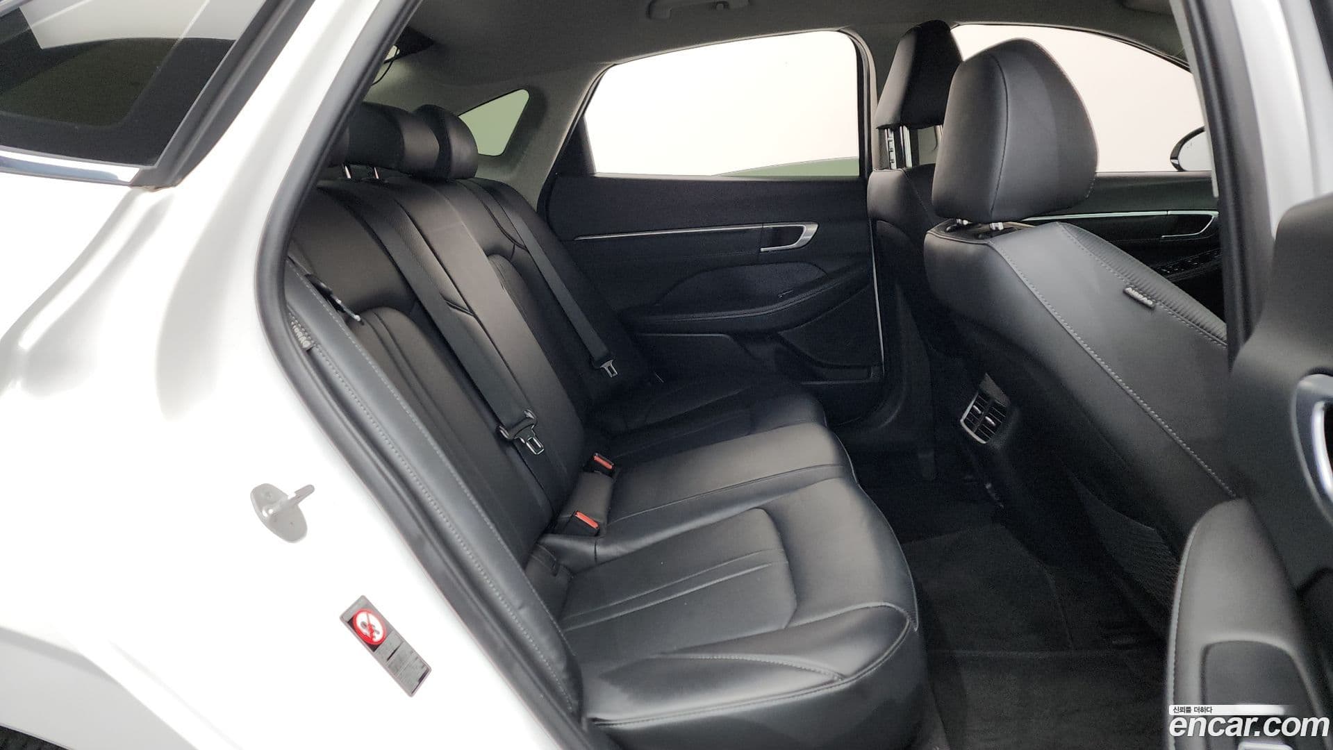 Main__Slider__Photo:Sonata Hyundai 2022.8-11