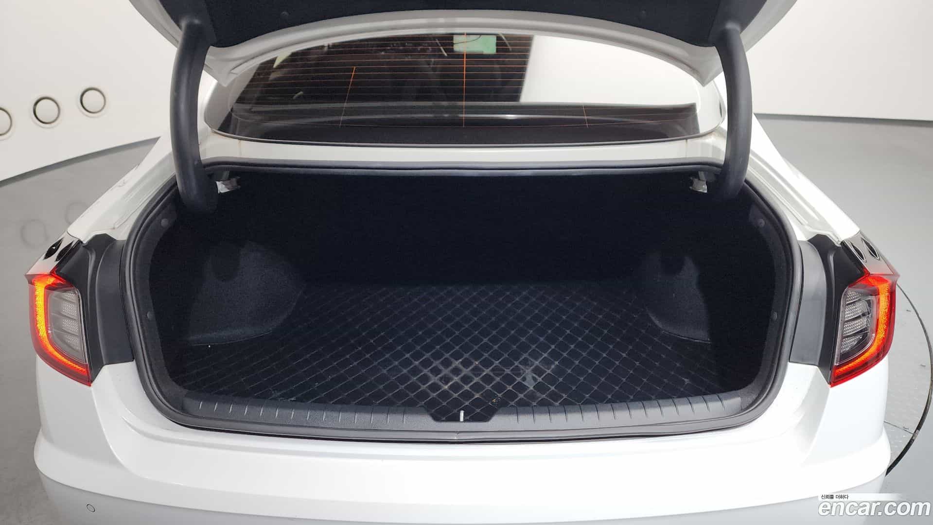 Sonata Hyundai 2022.8-OPTION-024