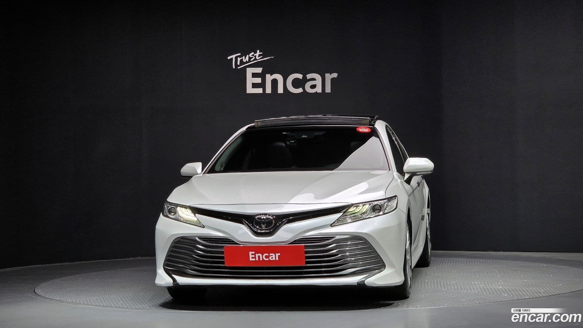 Main__Slider__Photo:Camry Toyota 2018.7-2