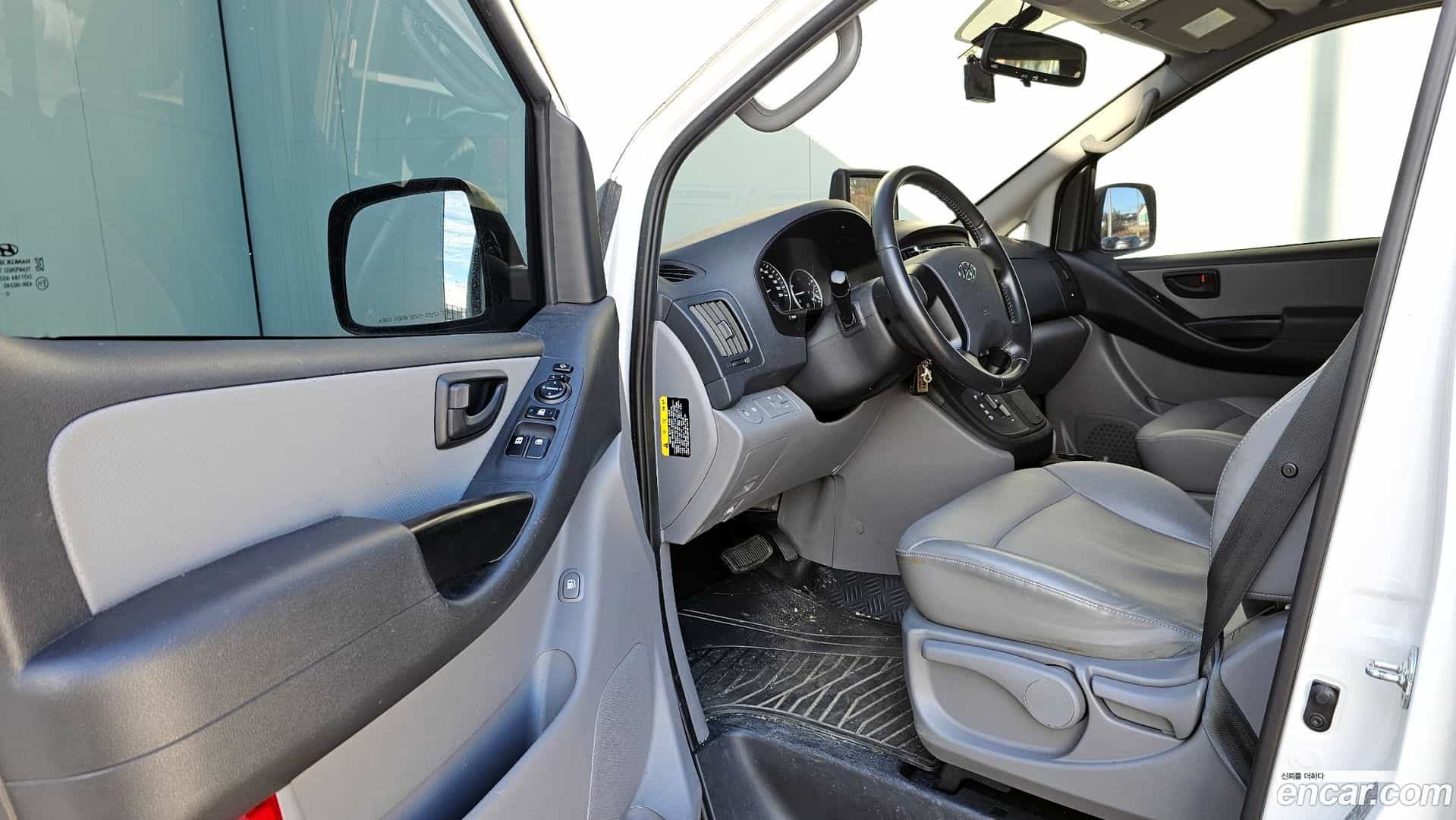 Starex Hyundai 2020.8-OPTION-015