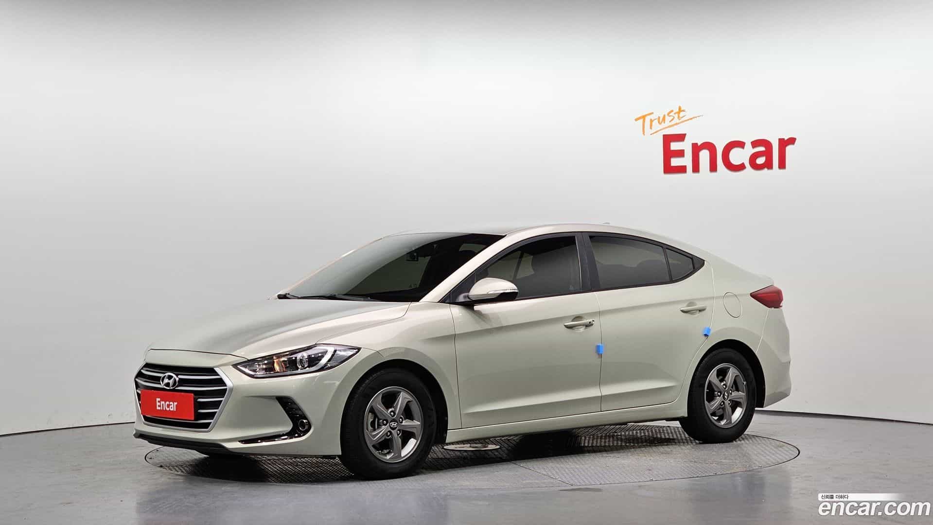 AVANTE Hyundai 2015.10-OUTER-001