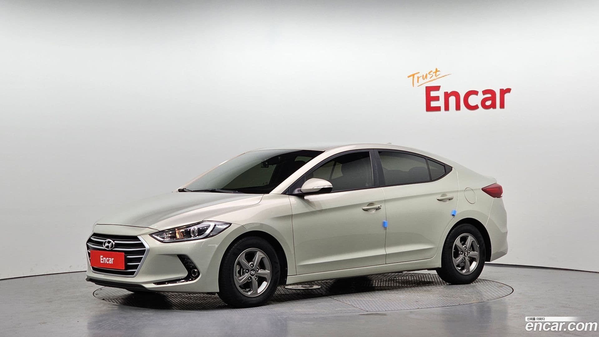 Main__Slider__Photo:AVANTE Hyundai 2015.10-0