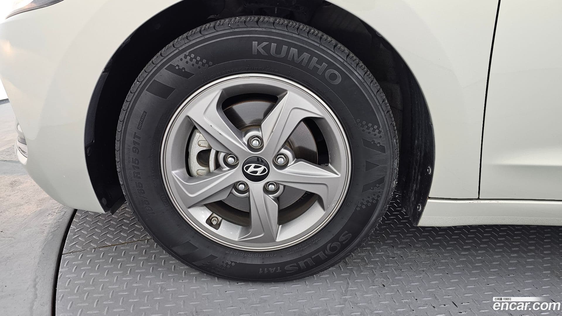 Main__Slider__Photo:AVANTE Hyundai 2015.10-4