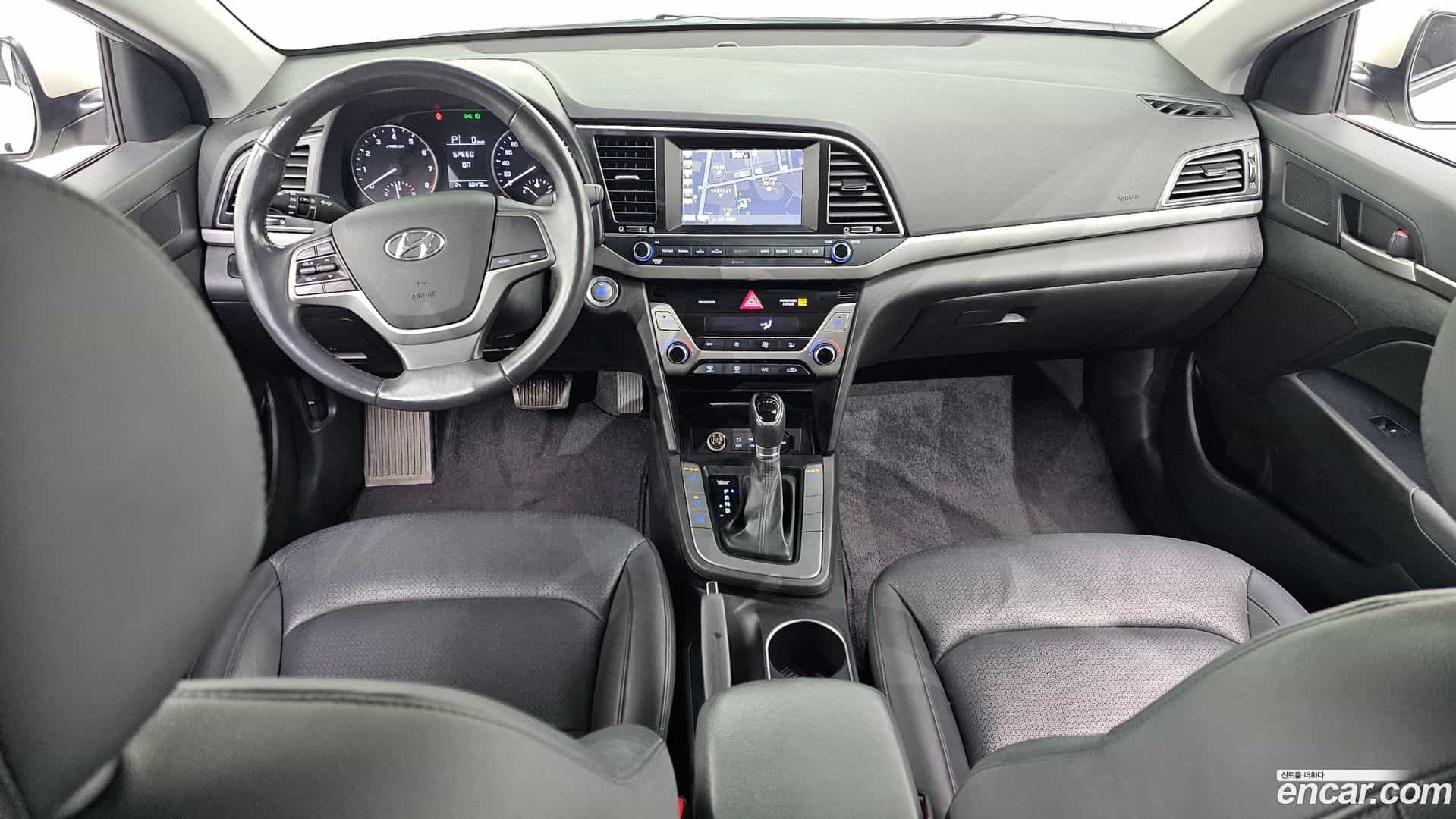 AVANTE Hyundai 2015.10-INNER-007