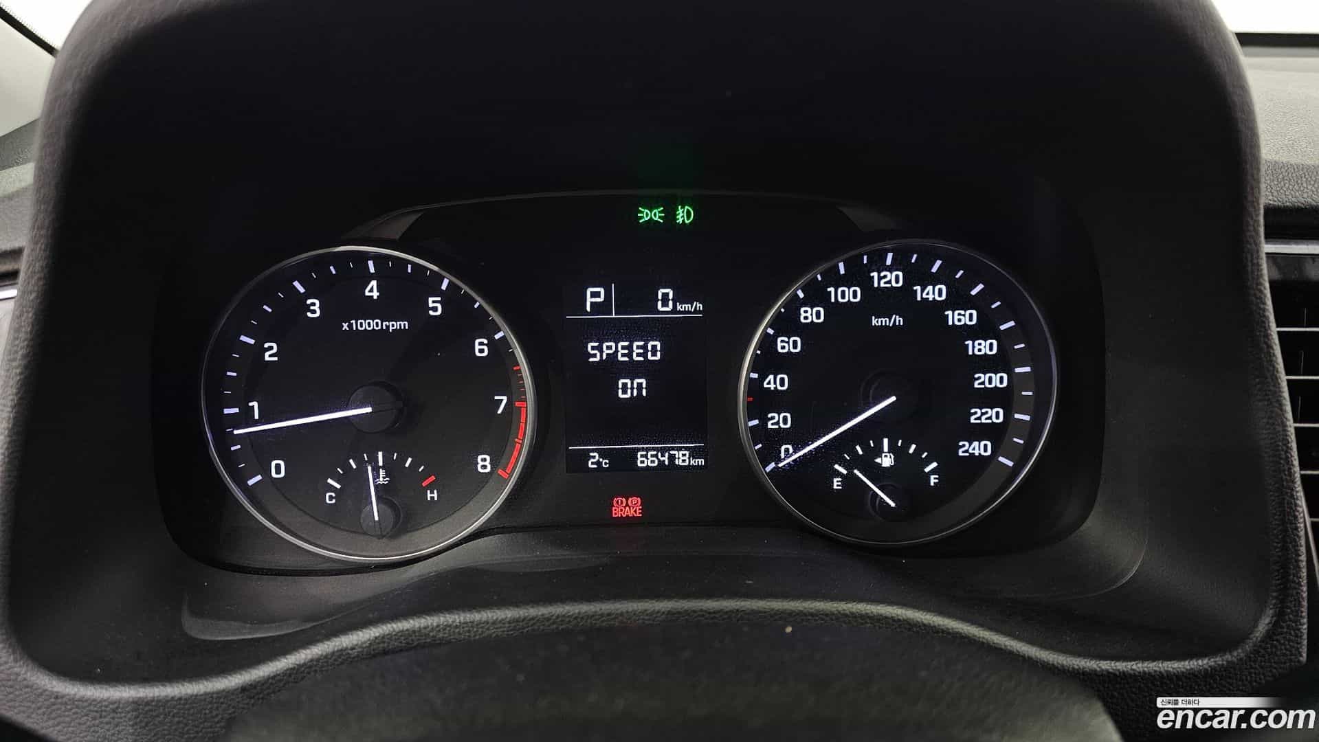 AVANTE Hyundai 2015.10-INNER-008