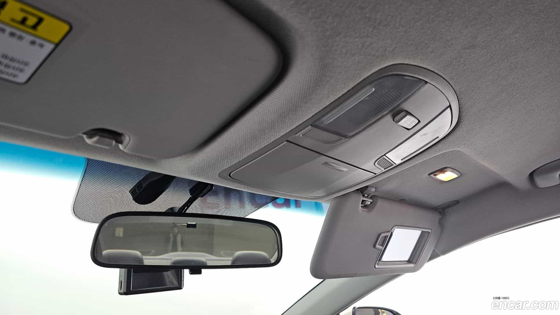 AVANTE Hyundai 2015.10-OPTION-023