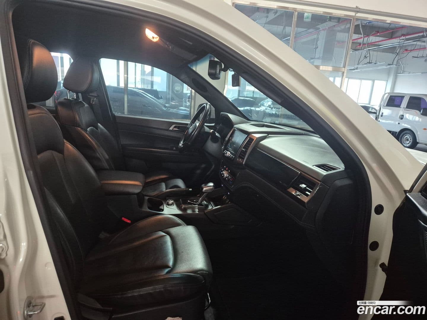 Main__Slider__Photo:Rexton KG_Mobility_Ssangyong 2021.7-12