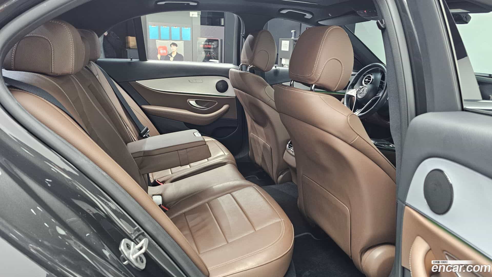 E-Class Mercedes-Benz 2021.4-INNER-008