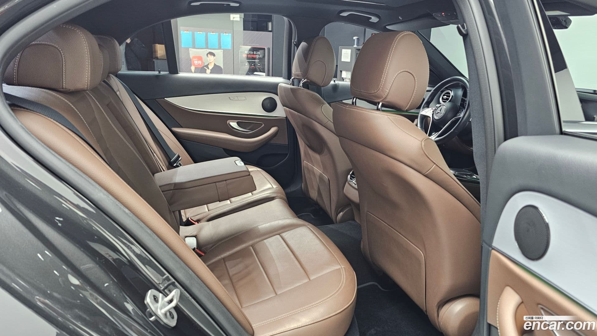 Main__Slider__Photo:E-Class Mercedes-Benz 2021.4-7