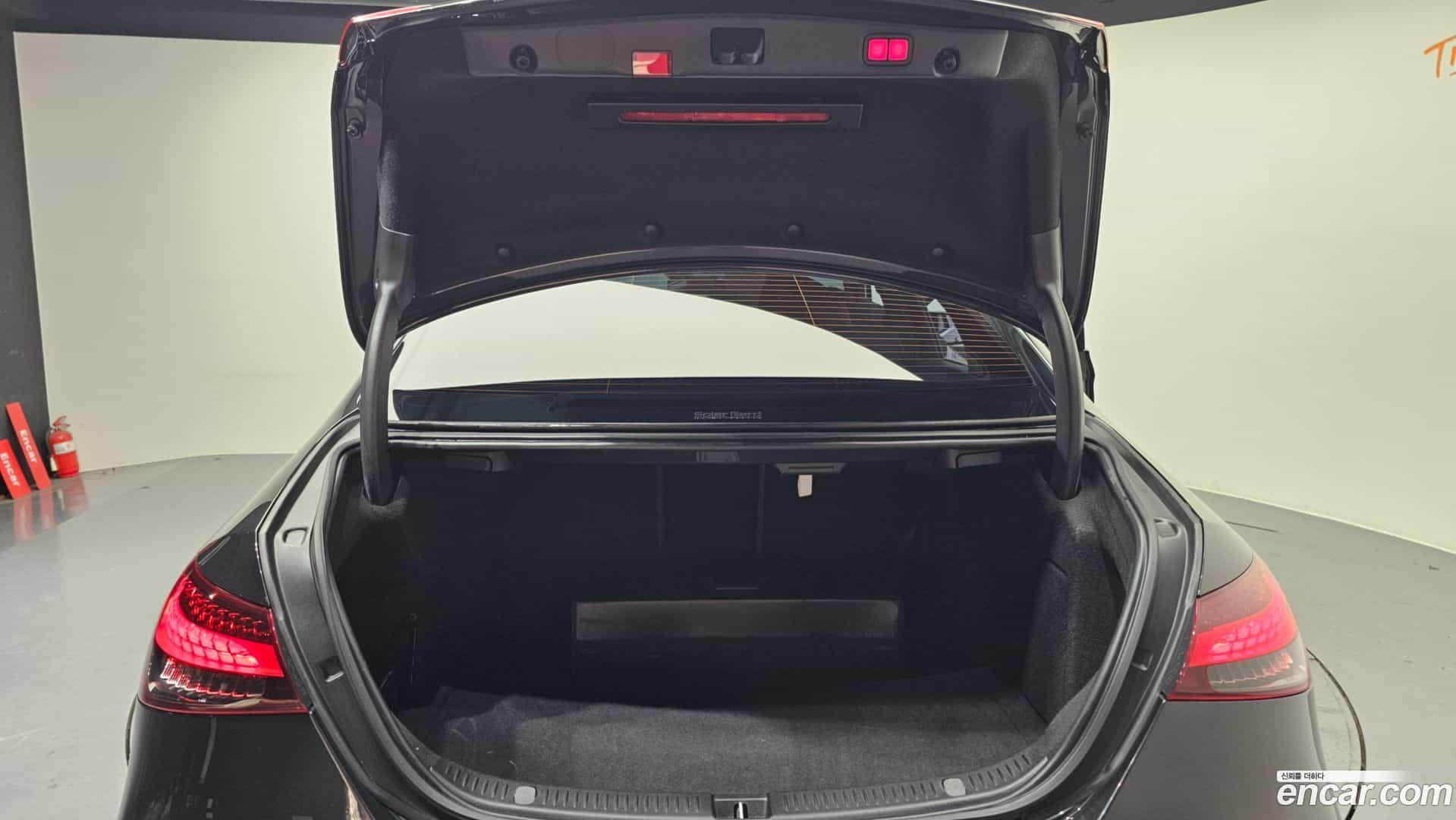 E-Class Mercedes-Benz 2021.4-OPTION-016