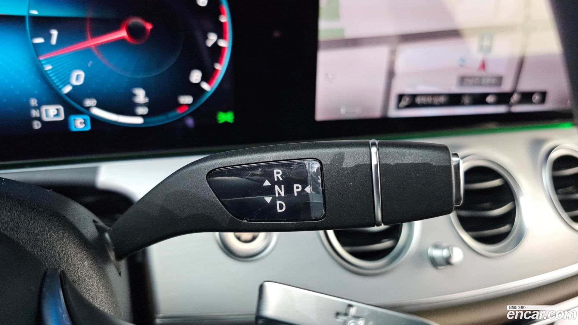 Main__Slider__Photo:E-Class Mercedes-Benz 2021.4-18