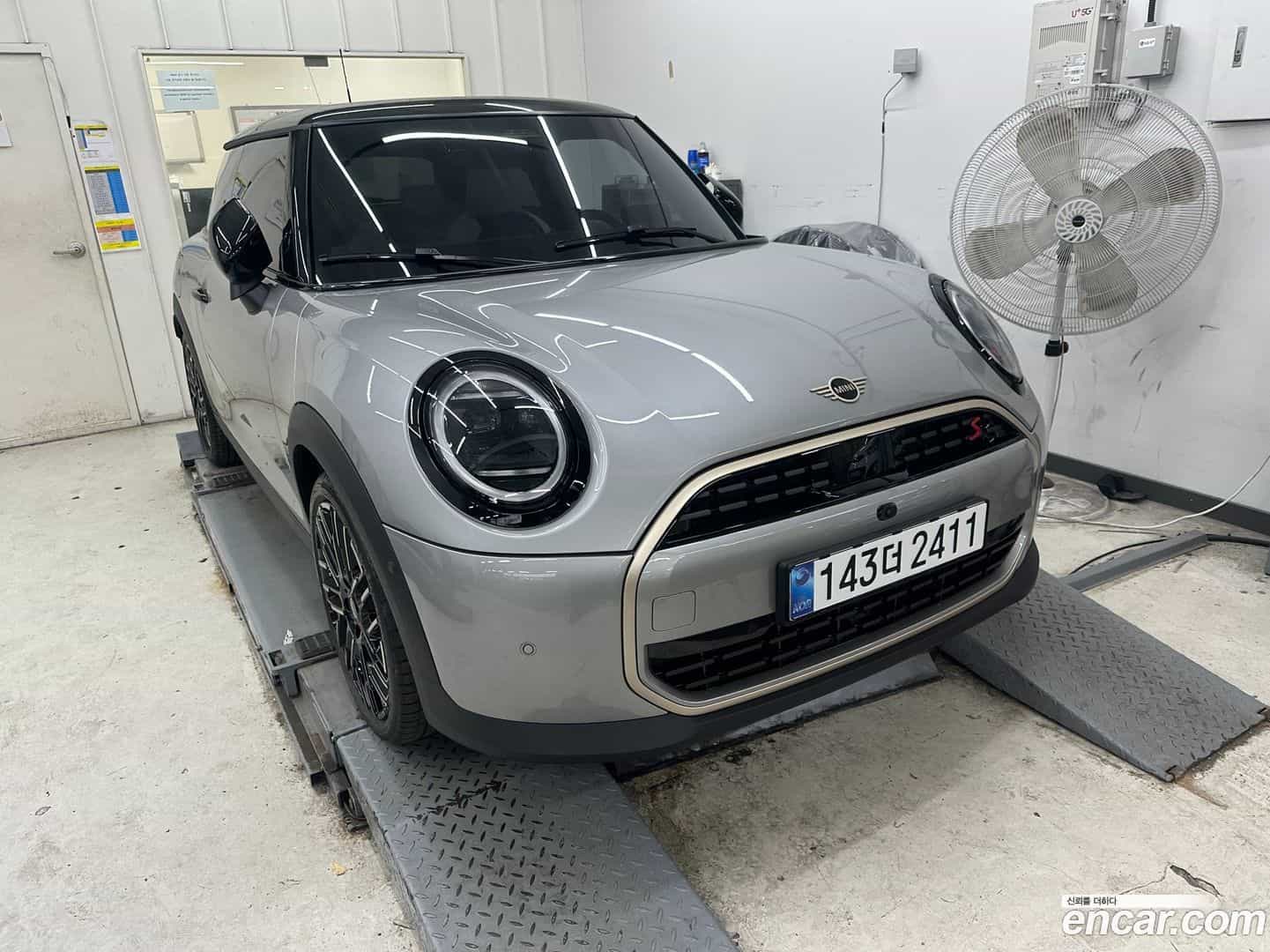 Cooper Mini 2024.9-OUTER-001