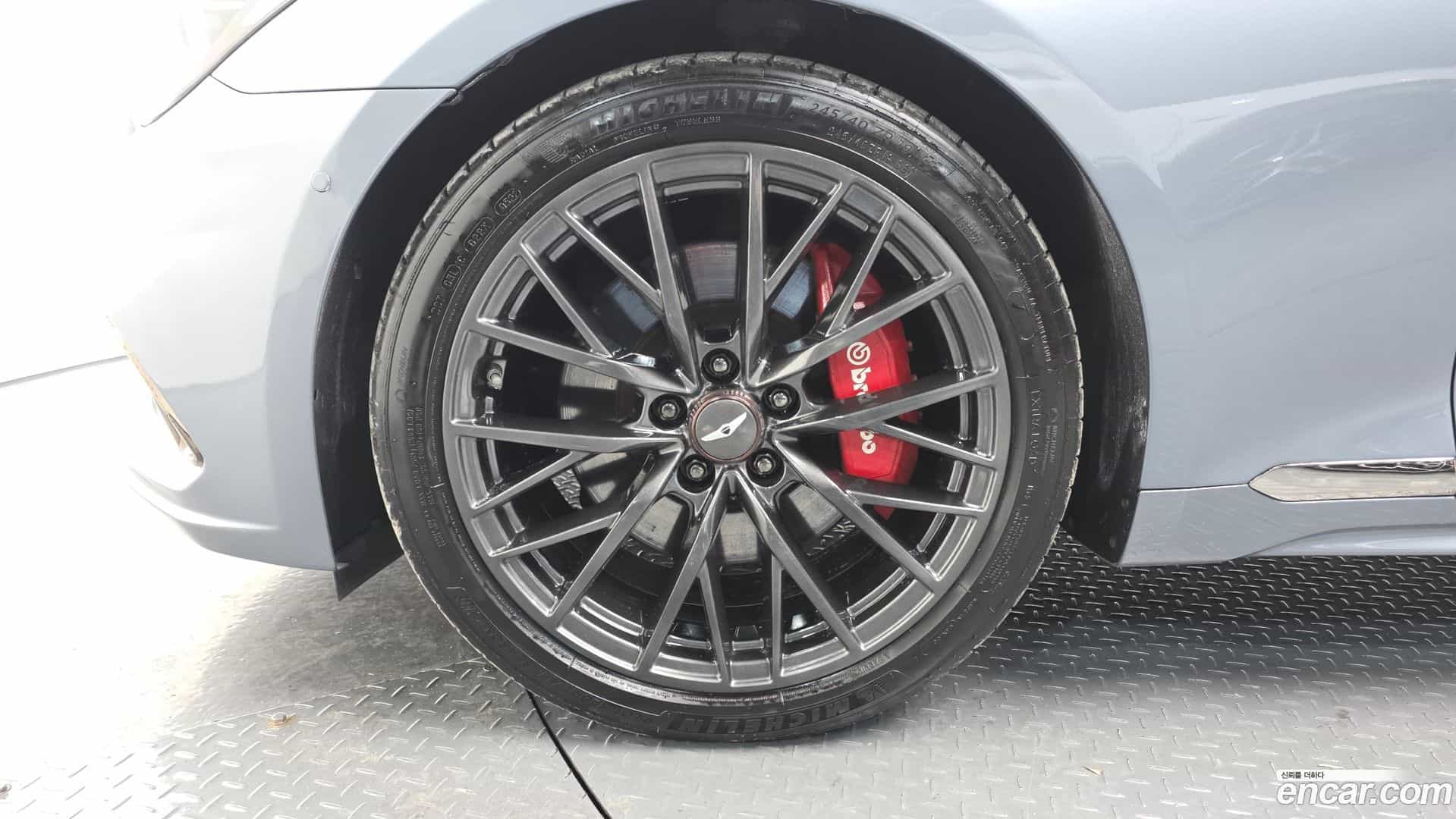 Genesis Hyundai 2015.0-OUTER-005