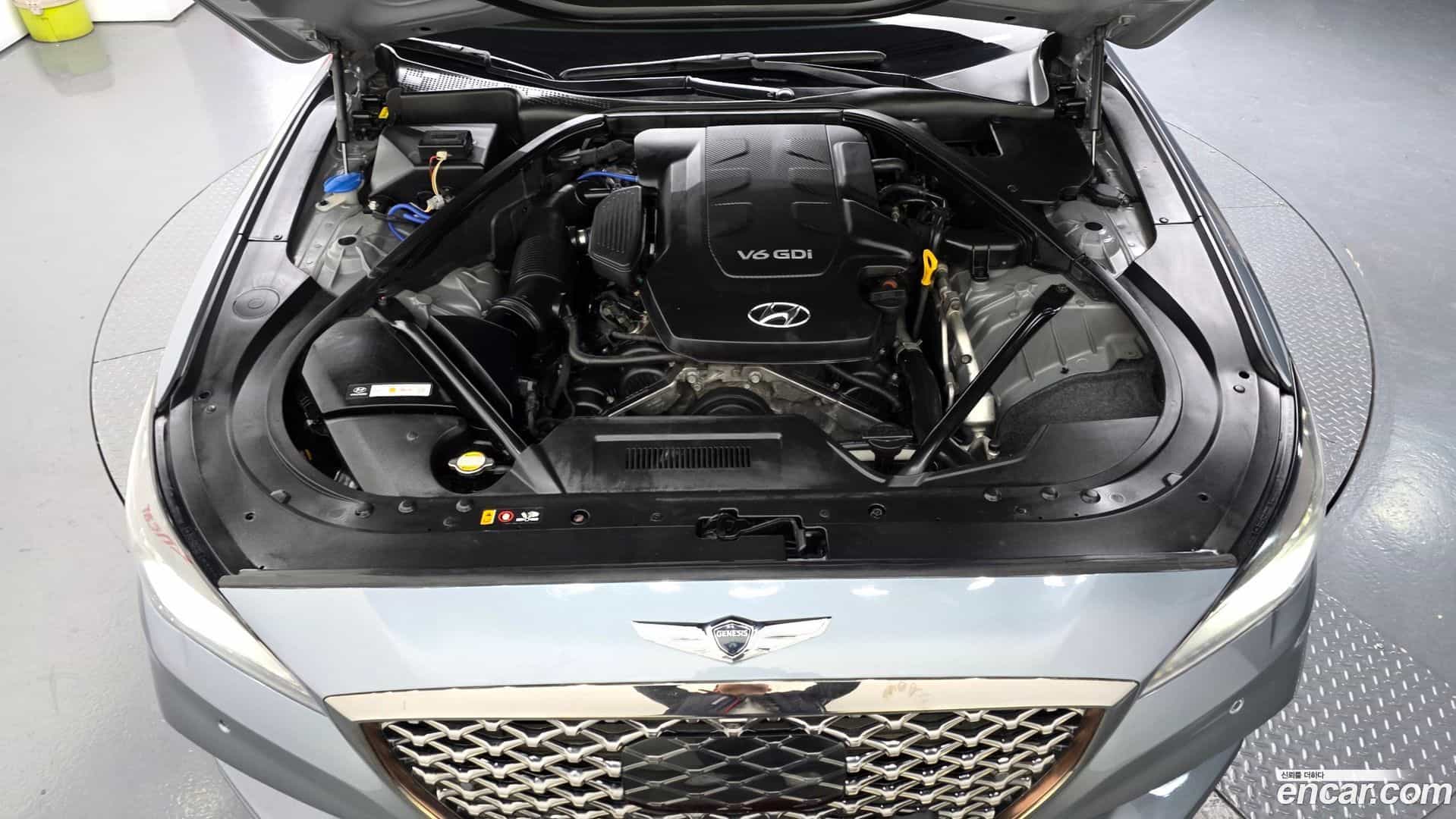 Genesis Hyundai 2015.0-INNER-006