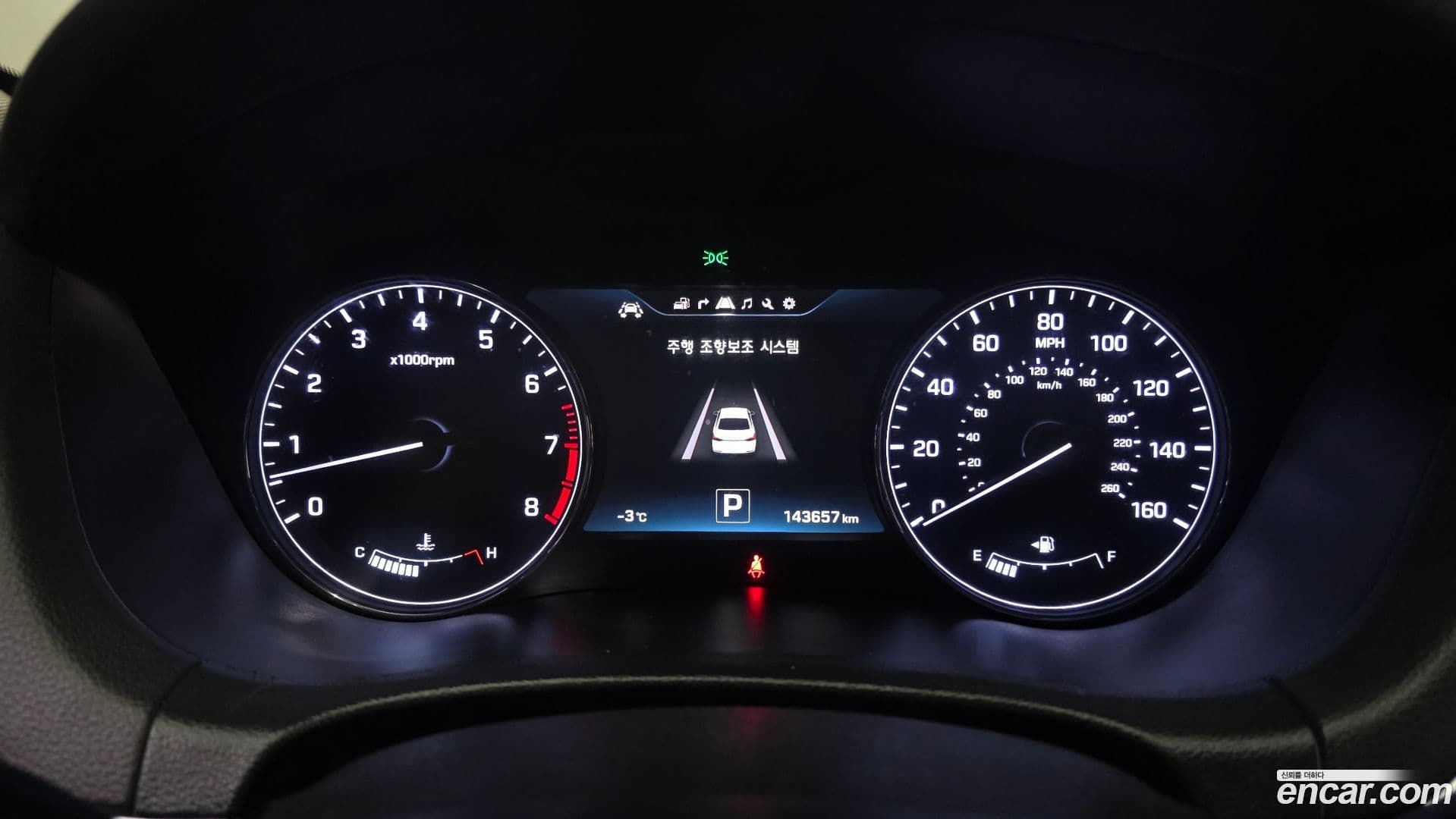 Main__Slider__Photo:Genesis Hyundai 2015.0-7