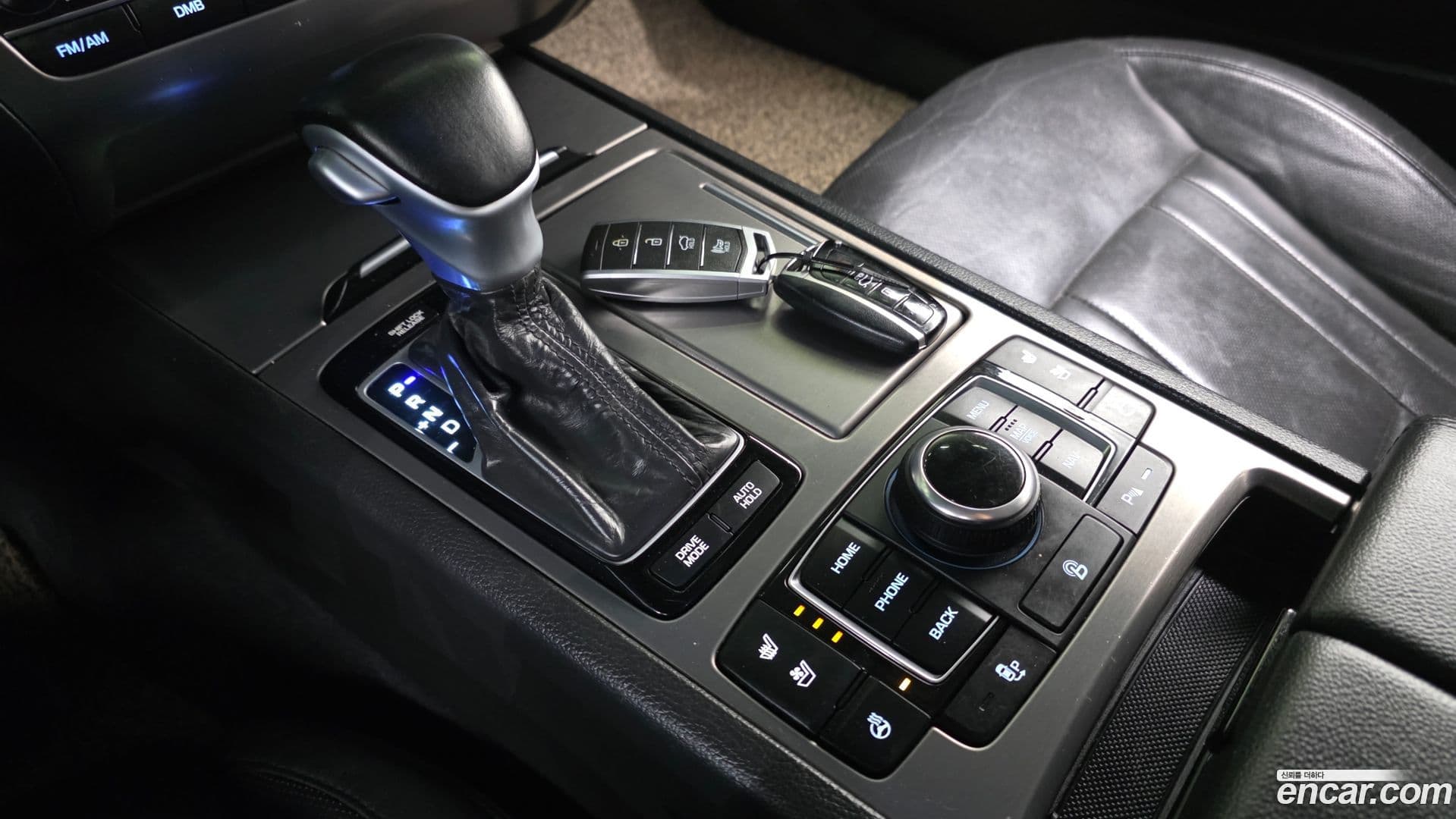 Main__Slider__Photo:Genesis Hyundai 2015.0-8