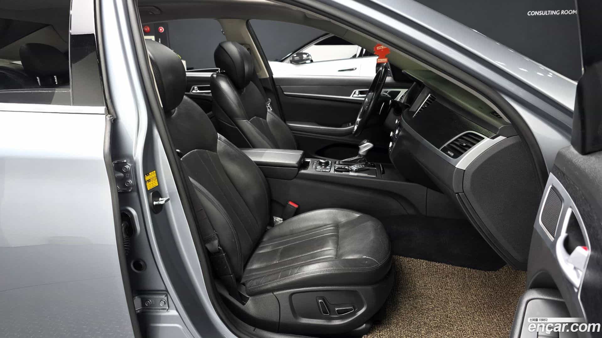 Genesis Hyundai 2015.0-INNER-010