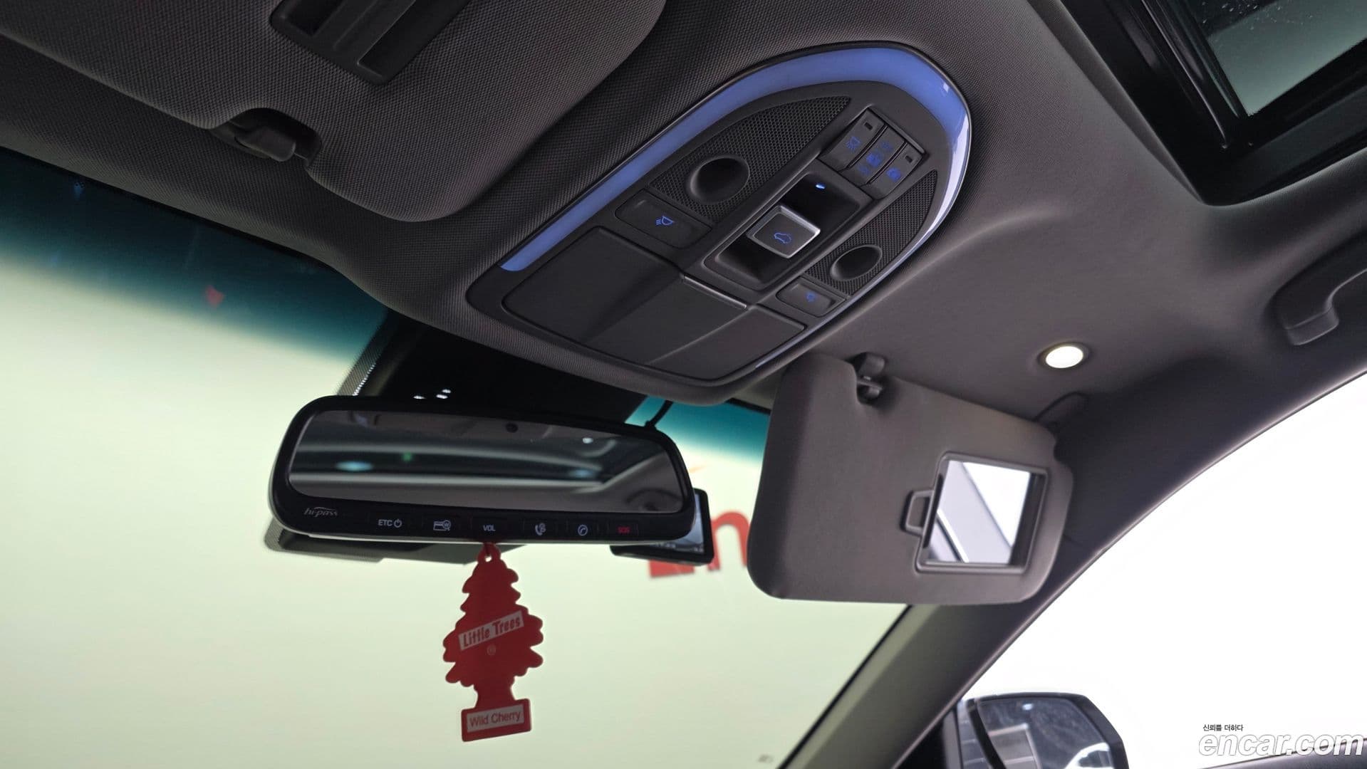 Main__Slider__Photo:Genesis Hyundai 2015.0-16