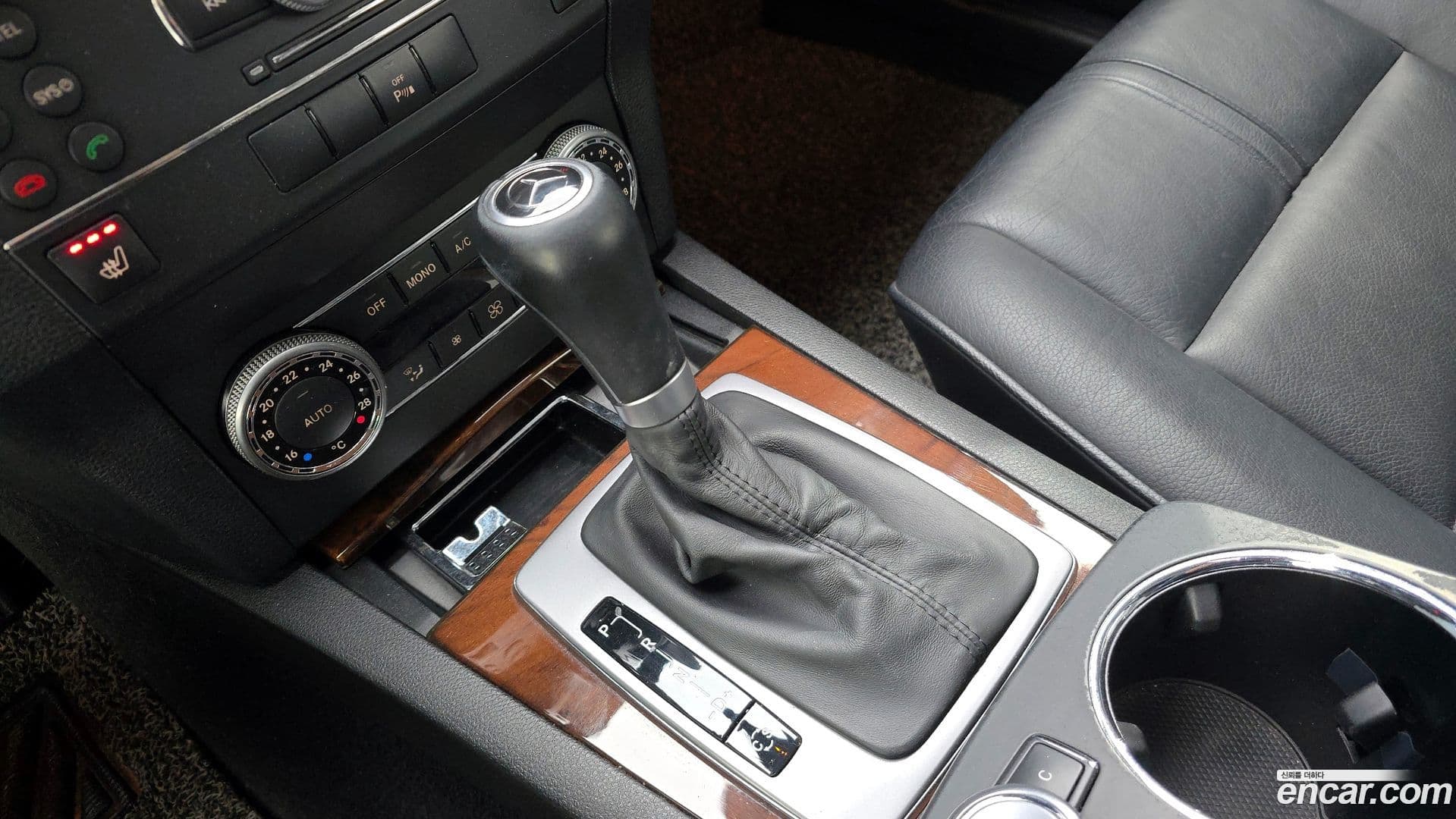 Main__Slider__Photo:GLK-Class Mercedes-Benz 2009.11-8