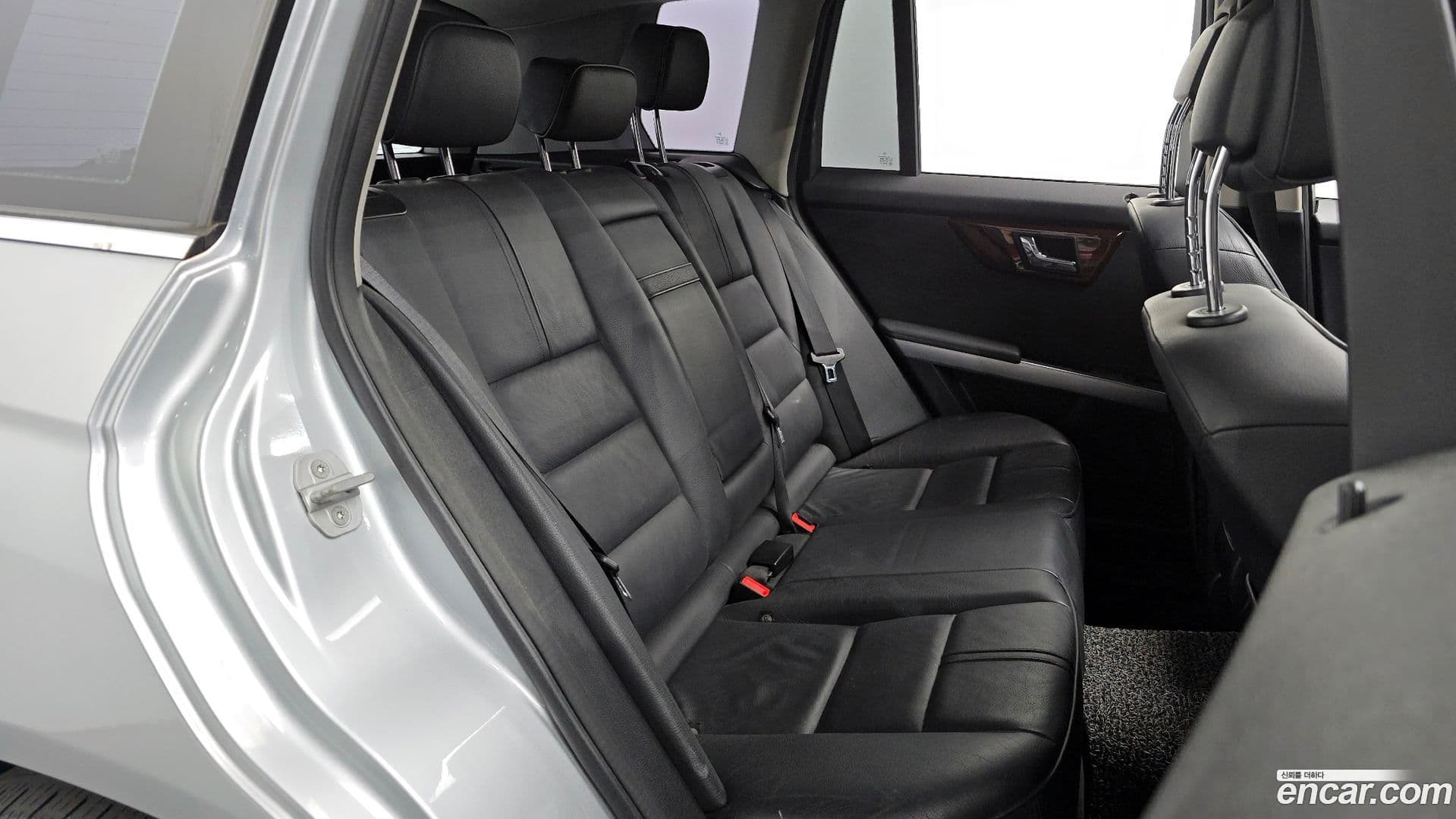 Main__Slider__Photo:GLK-Class Mercedes-Benz 2009.11-11