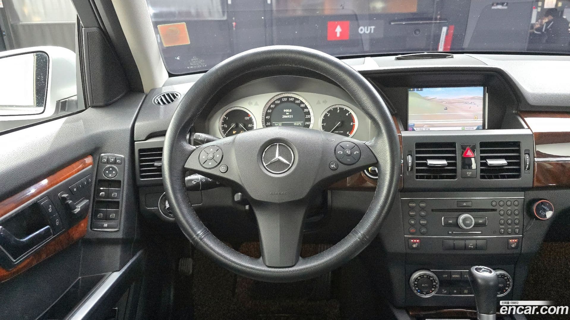 Main__Slider__Photo:GLK-Class Mercedes-Benz 2009.11-12