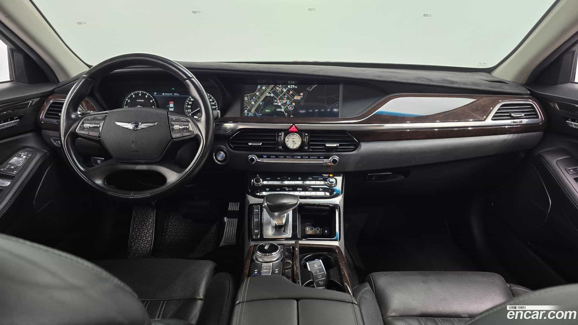 EQ900 Genesis 2017.6-INNER-007