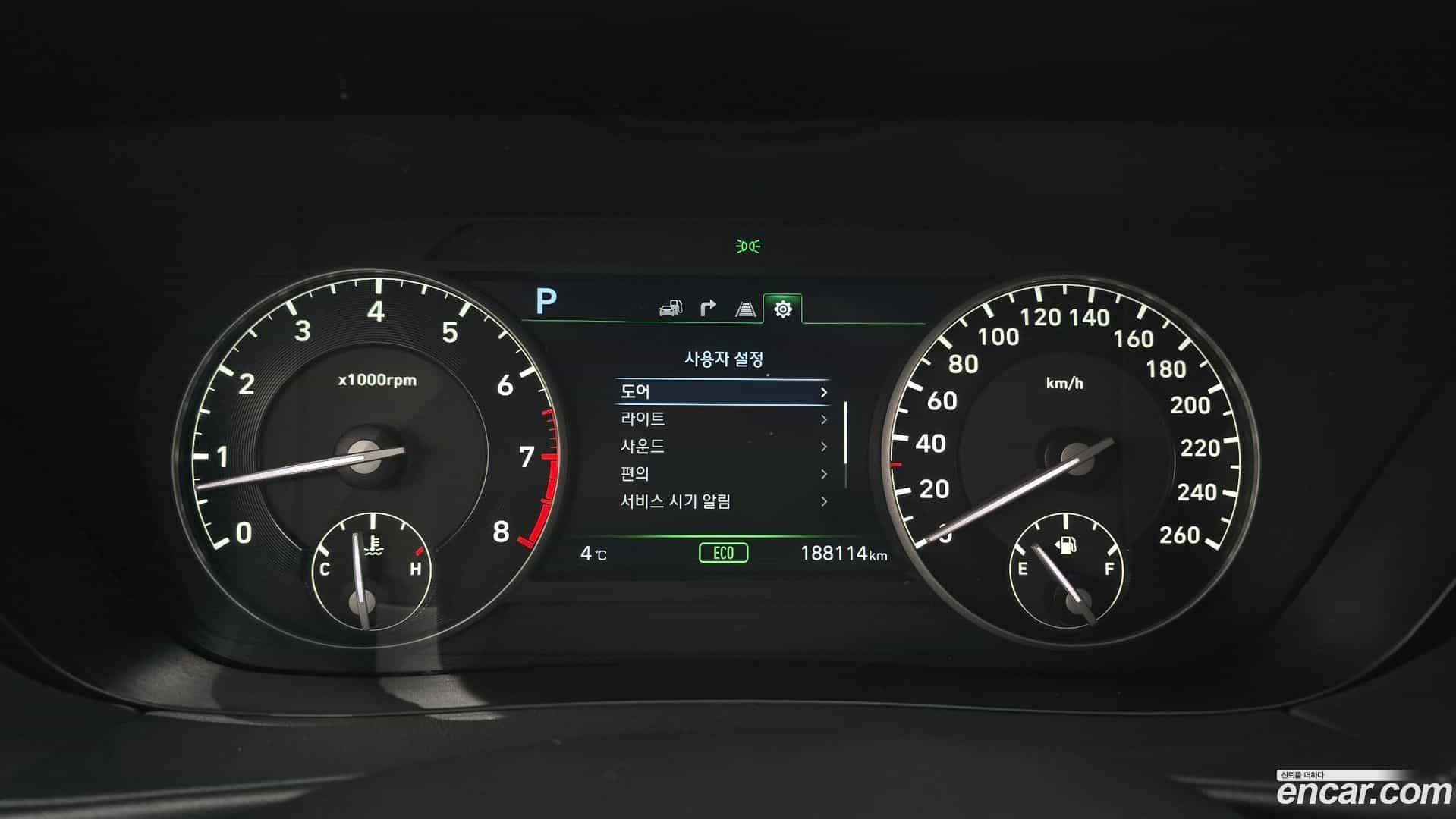 EQ900 Genesis 2017.6-INNER-008