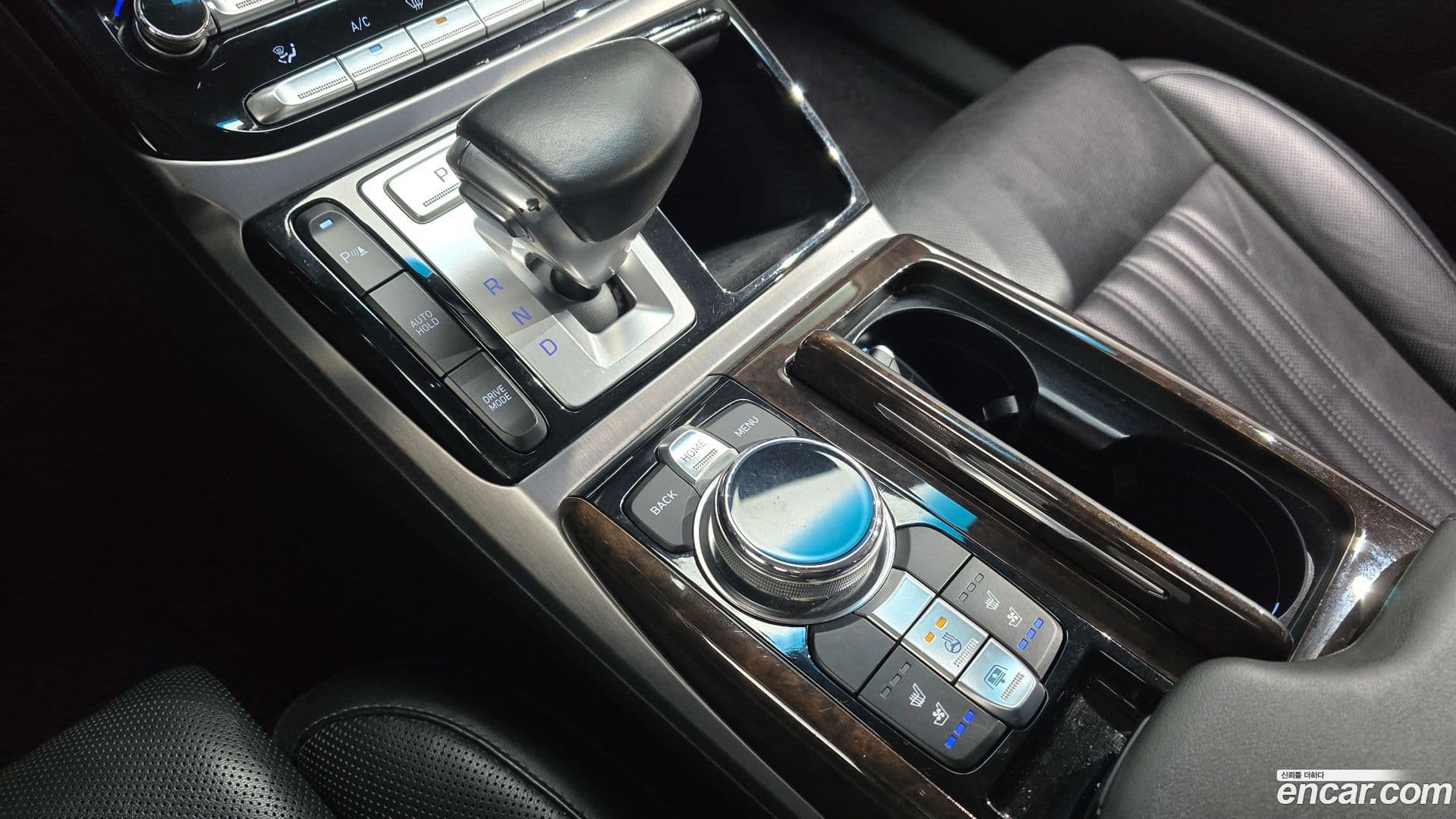 Main__Slider__Photo:EQ900 Genesis 2017.6-8