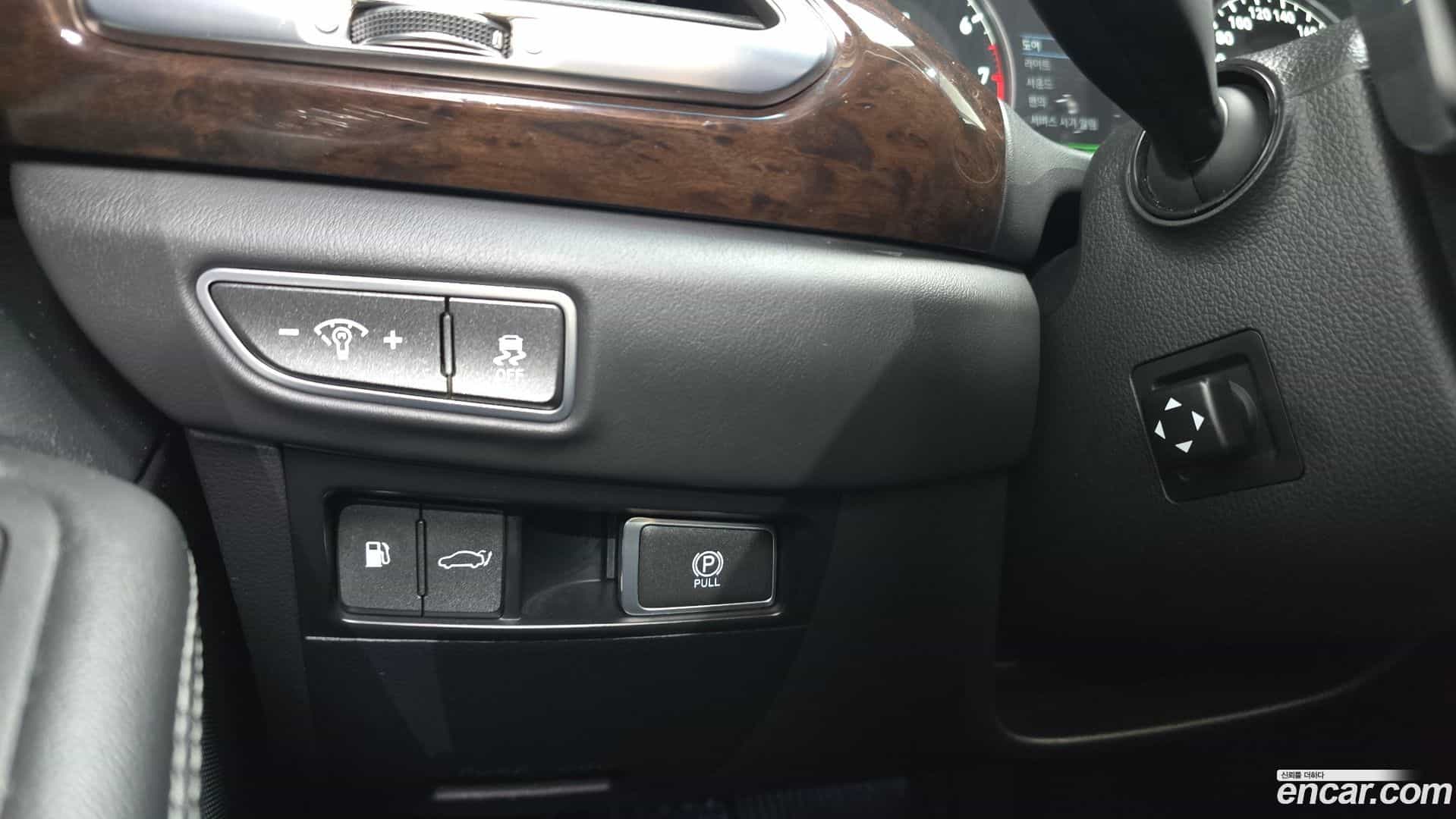 EQ900 Genesis 2017.6-OPTION-021