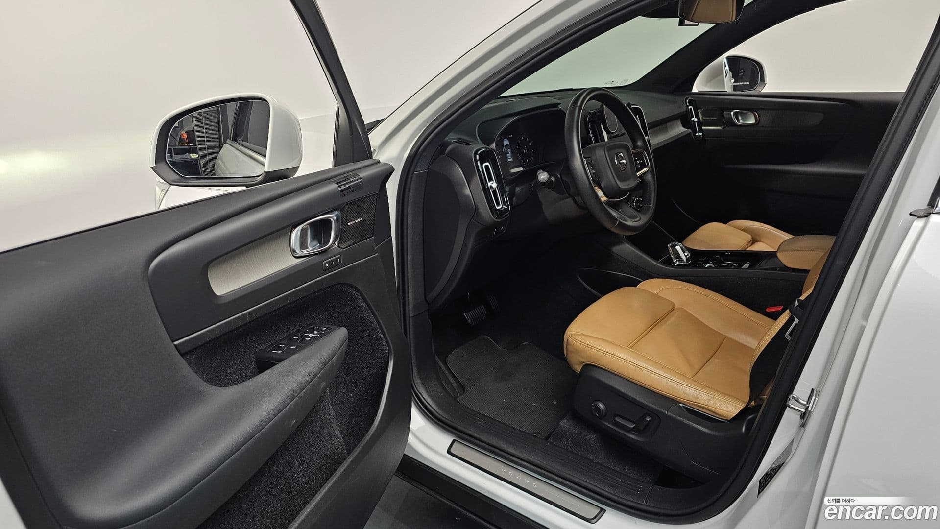 Main__Slider__Photo:XC40 Volvo 2020.9-10