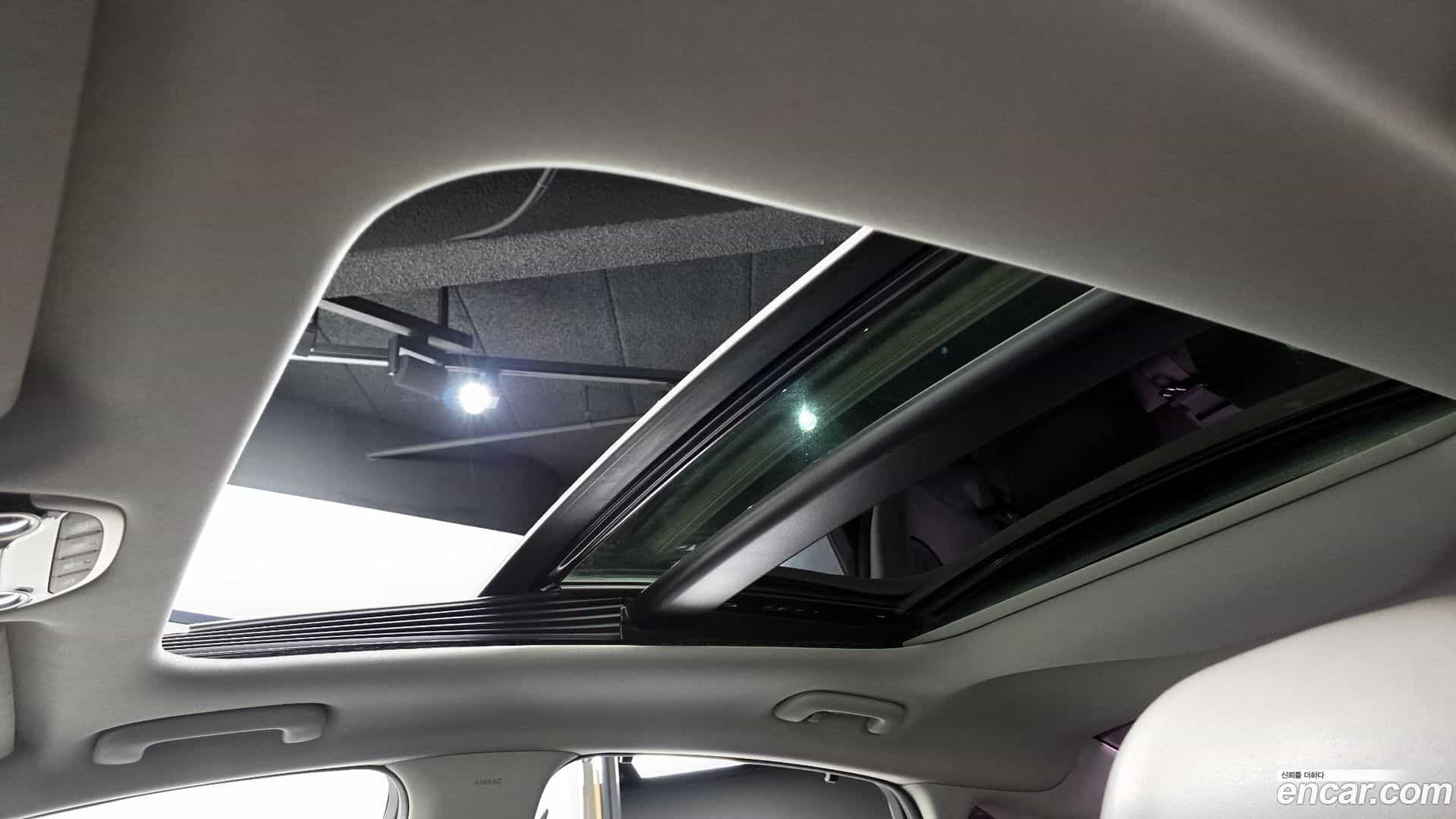 Grandeur Hyundai 2017.6-OPTION-023