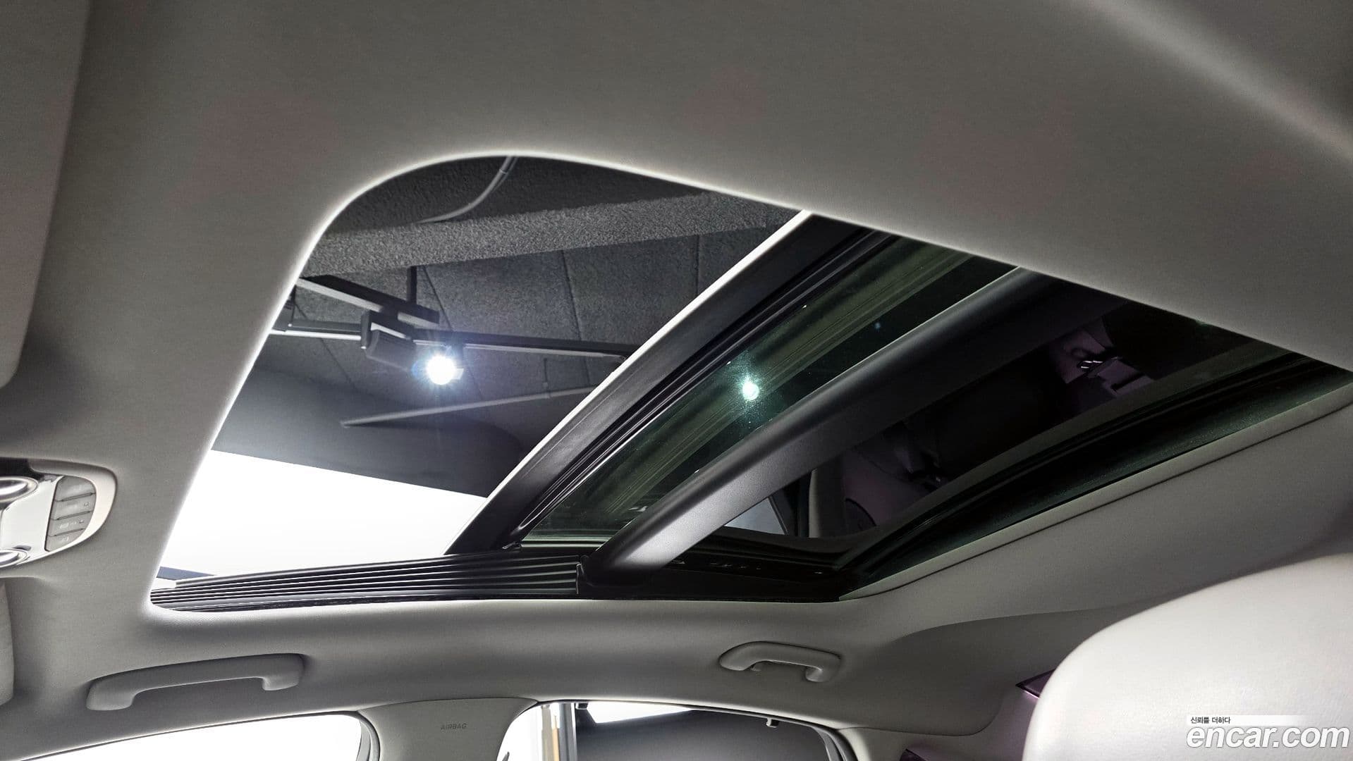 Main__Slider__Photo:Grandeur Hyundai 2017.6-18