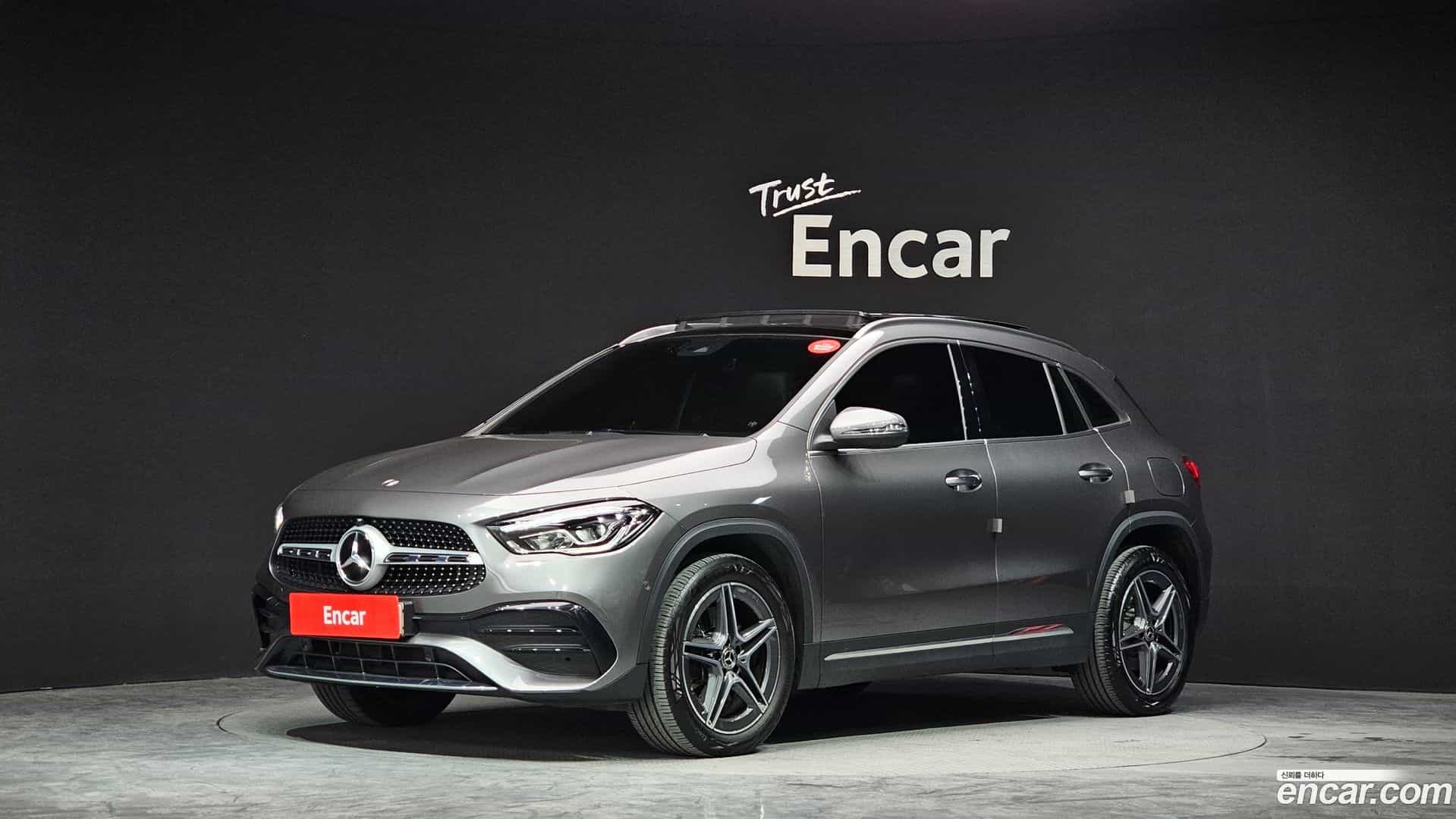 GLA-Class Mercedes-Benz 2020.8-OUTER-001