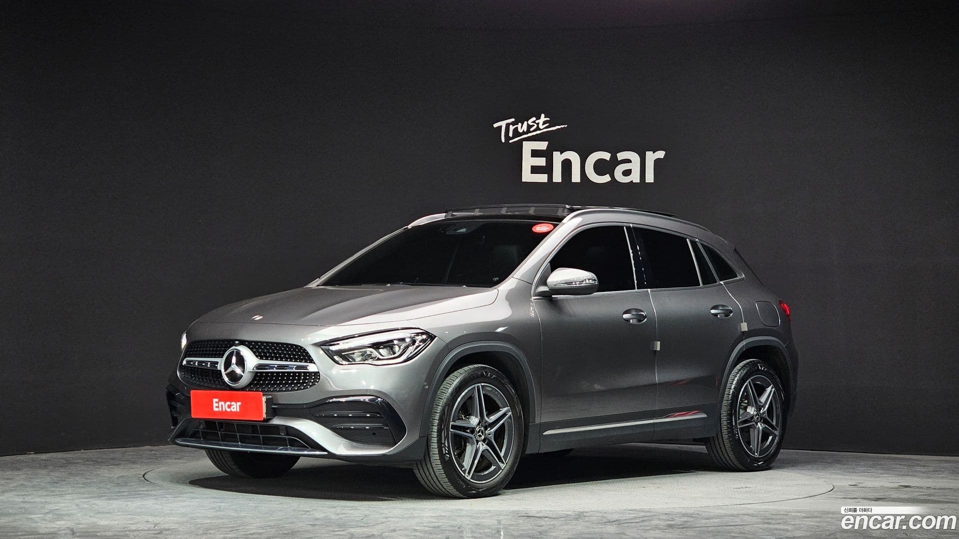 Main__Slider__Photo:GLA-Class Mercedes-Benz 2020.8-0