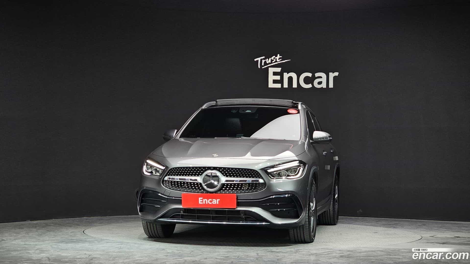 GLA-Class Mercedes-Benz 2020.8-OUTER-003