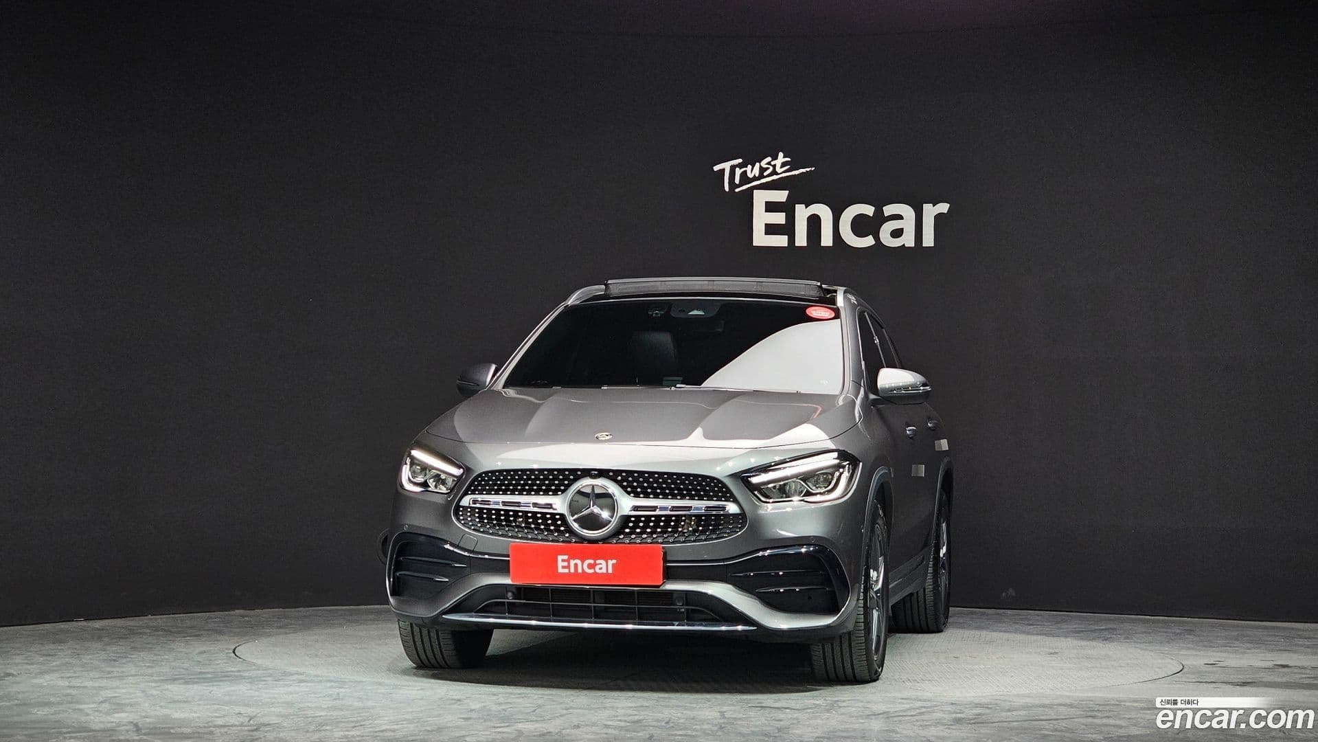 Main__Slider__Photo:GLA-Class Mercedes-Benz 2020.8-2