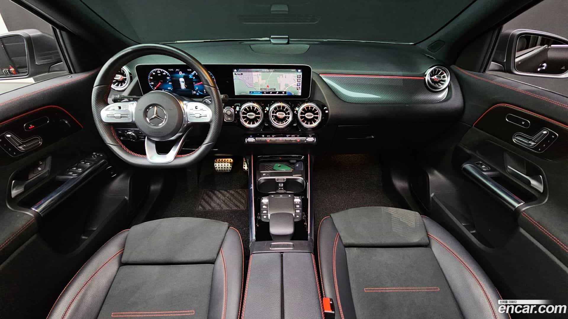 GLA-Class Mercedes-Benz 2020.8-INNER-007